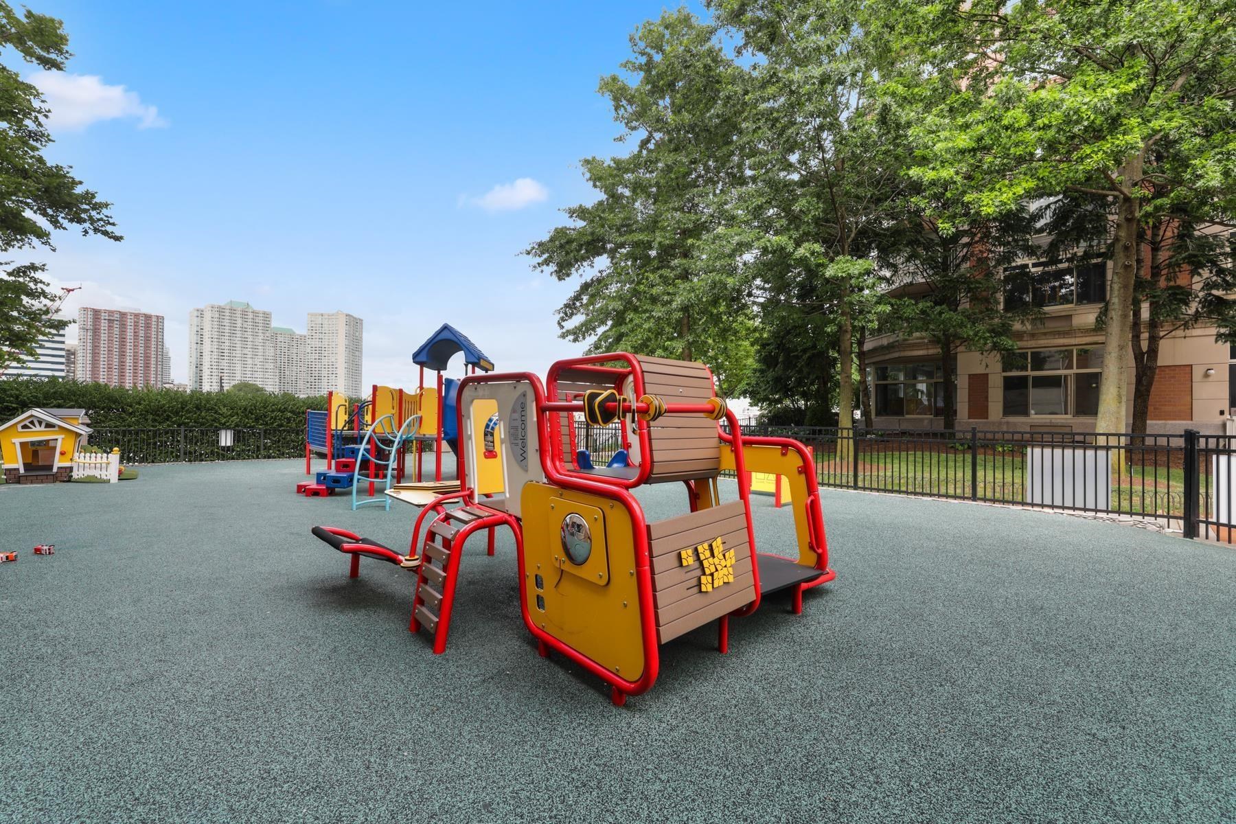 20 2ND ST Unit: 1011