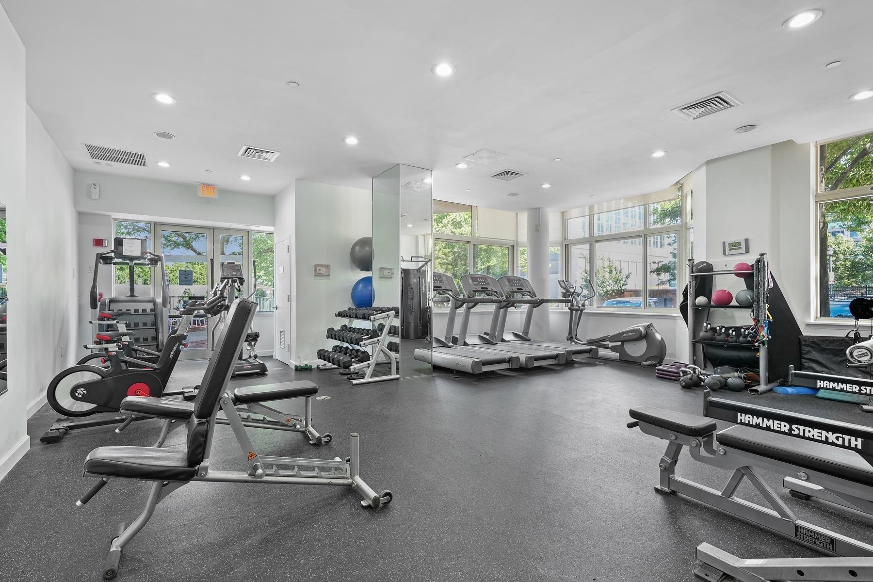 20 2ND ST Unit: 1011