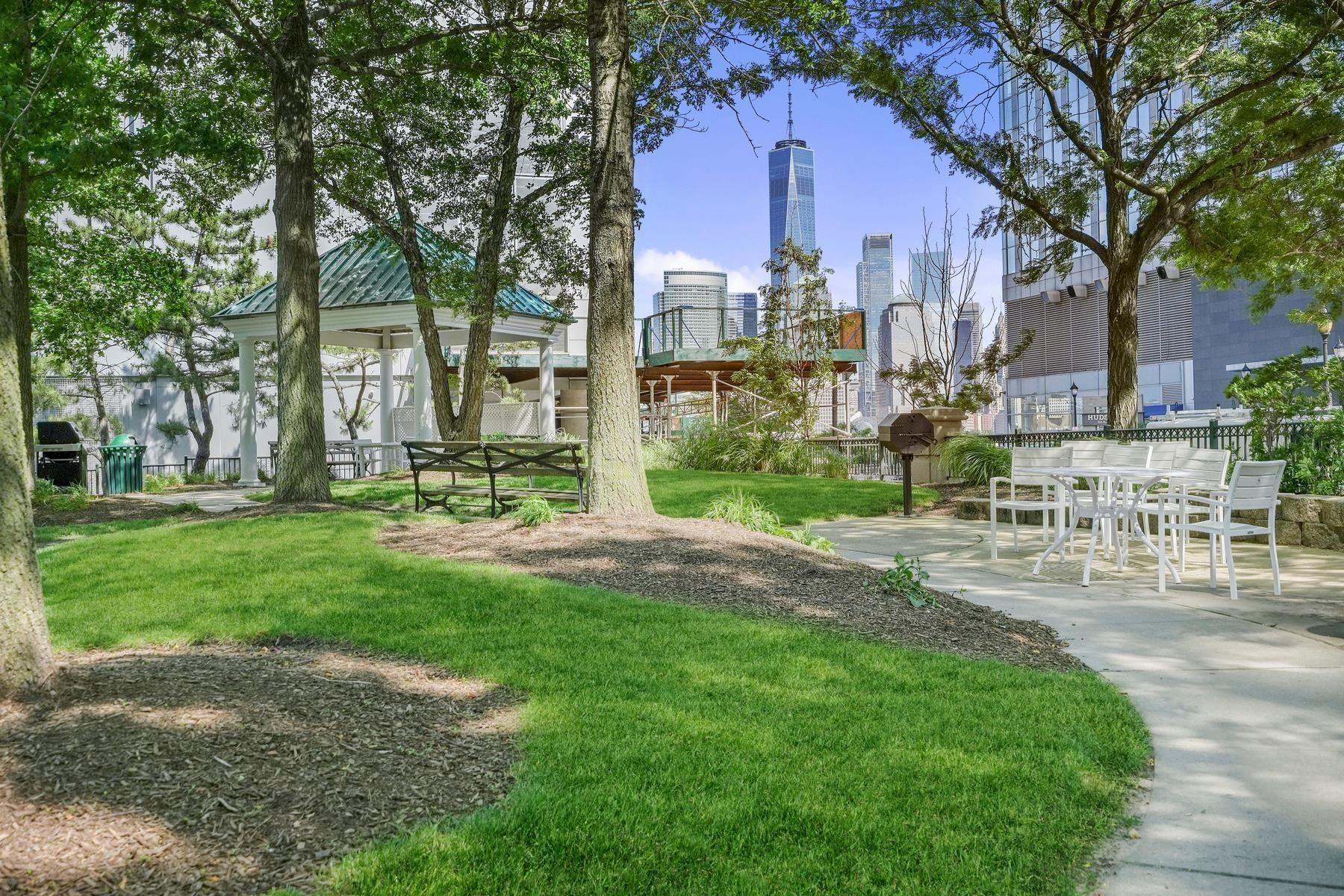 20 2ND ST Unit: 1011