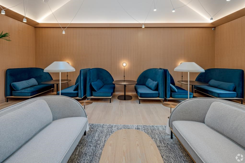 3 NEW YORK AVE Unit: 216