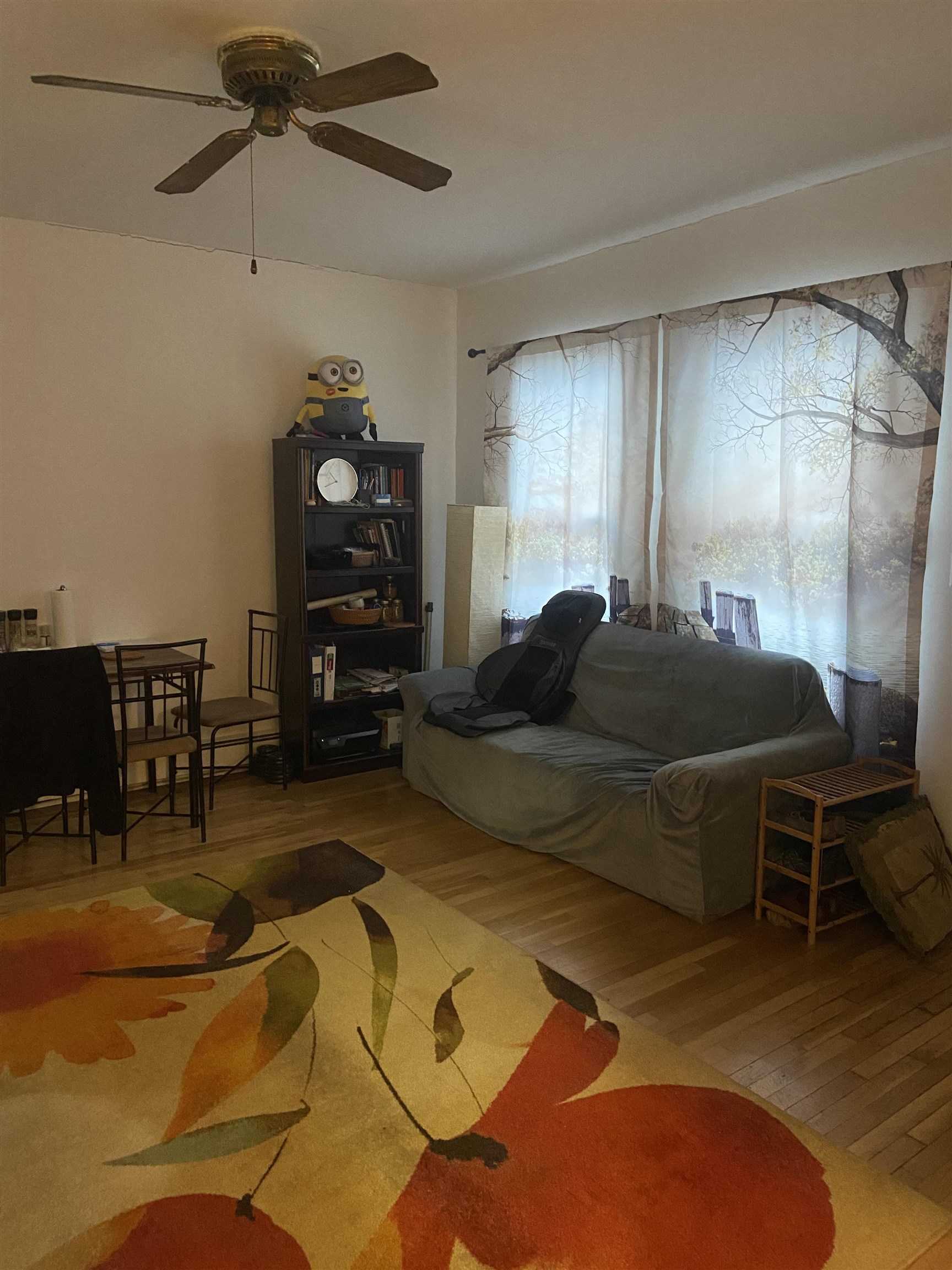 518 ADAMS ST Unit: Middle Rear