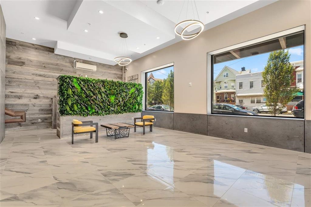 662 AVENUE C Unit: 407