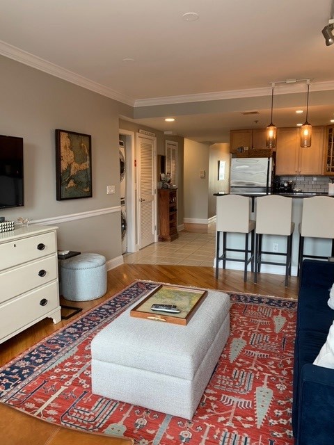 807 CLINTON ST Unit: 4B