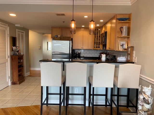 807 CLINTON ST Unit: 4B