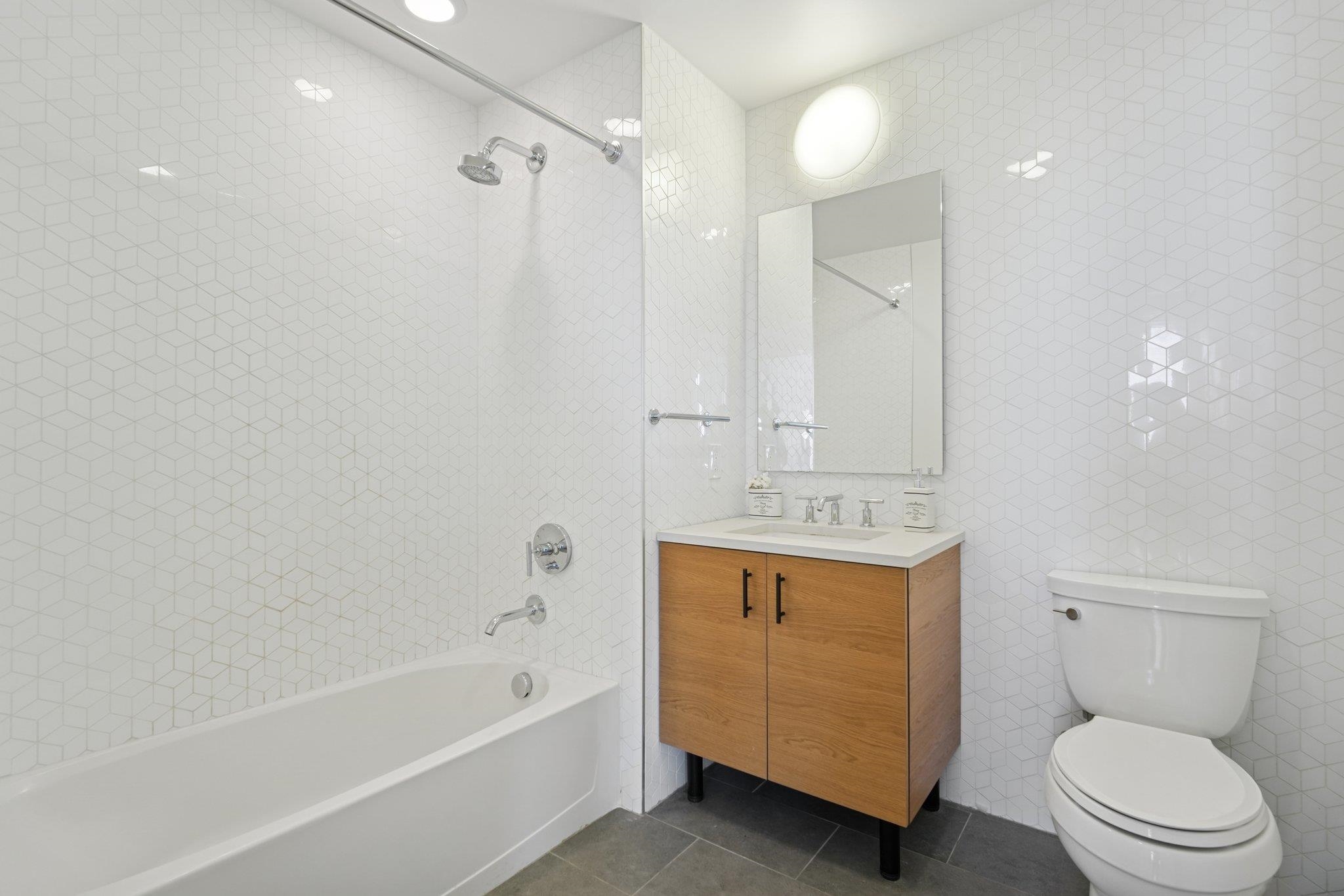 10 PROVOST ST Unit: 2001