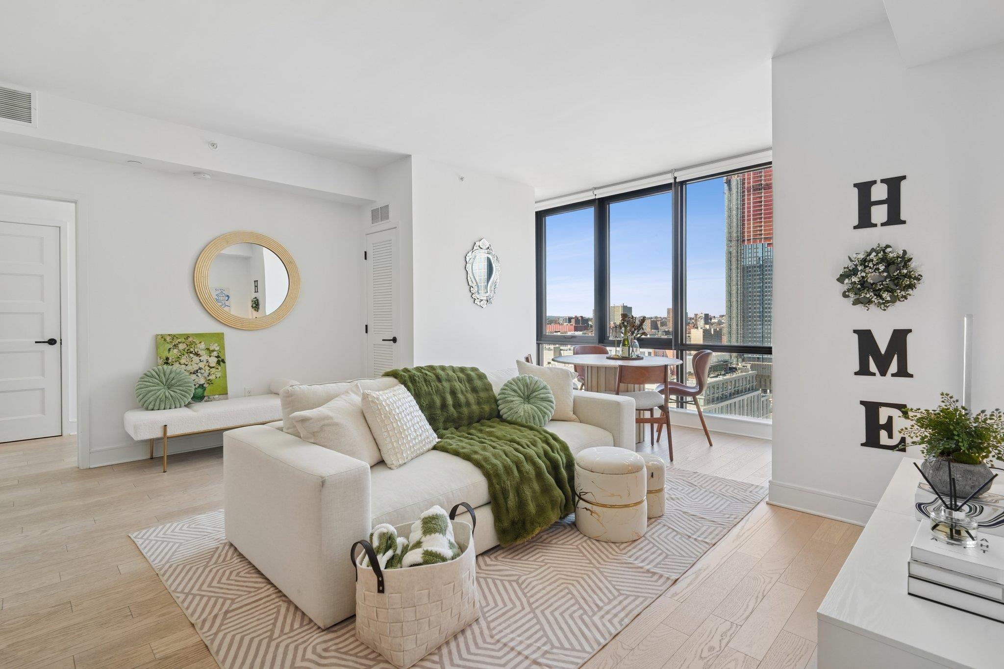 10 PROVOST ST Unit: 2001