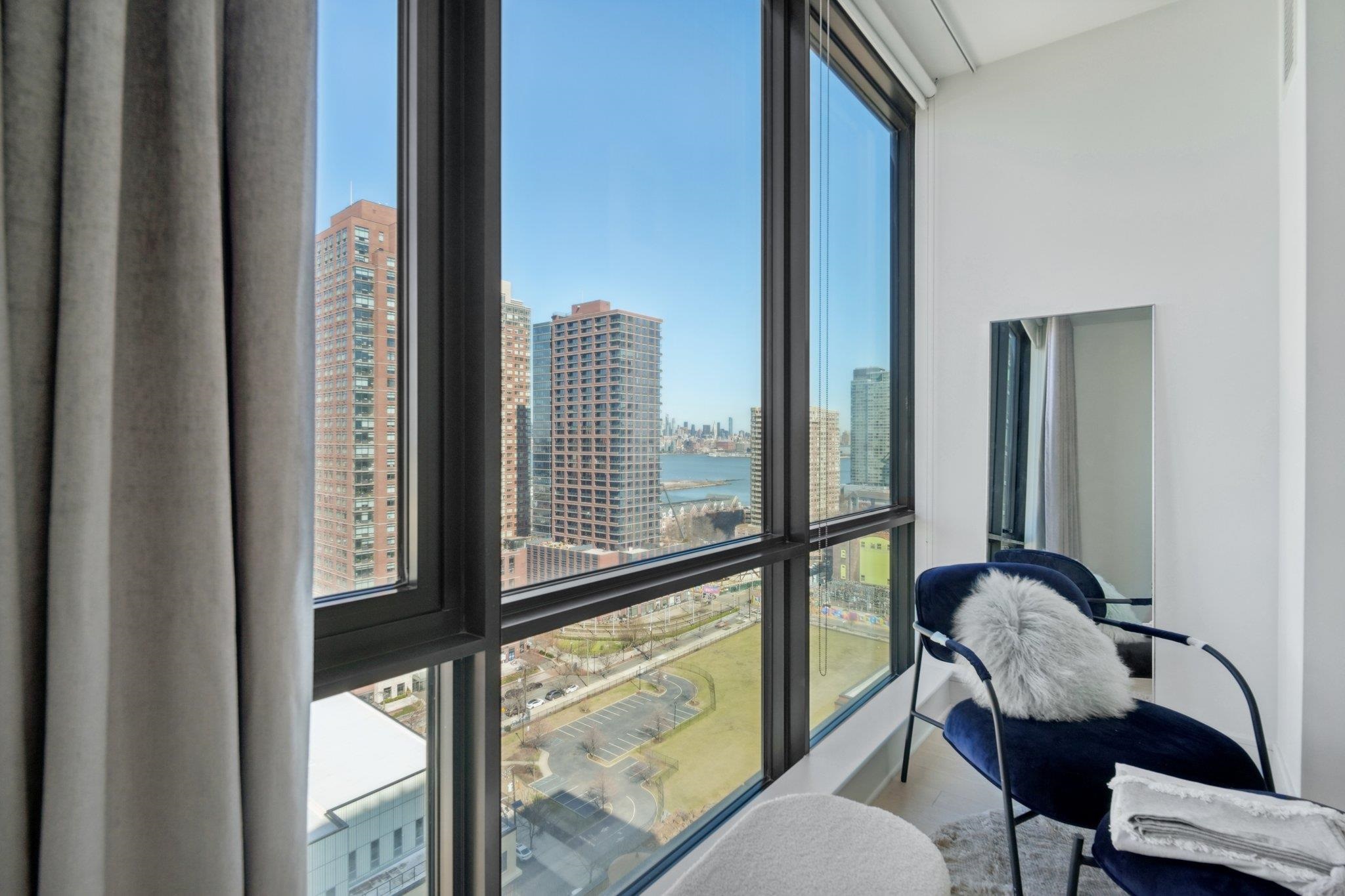 10 PROVOST ST Unit: 2001