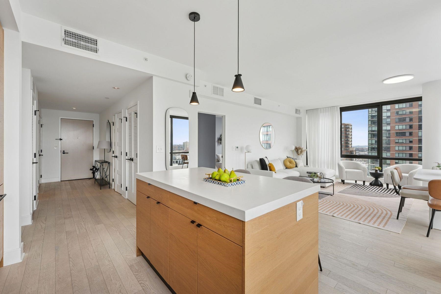 10 PROVOST ST Unit: 2309