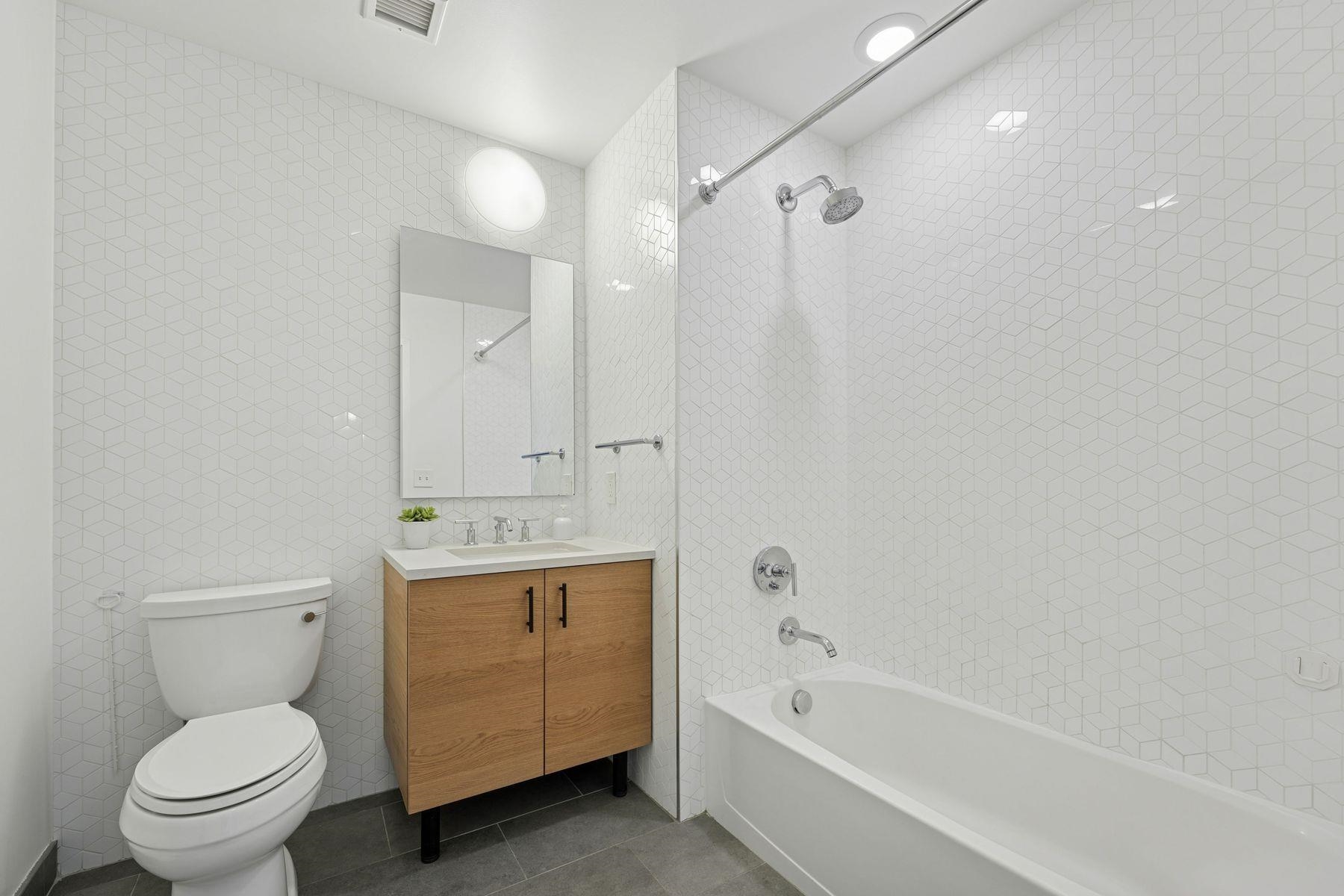 10 PROVOST ST Unit: 2309