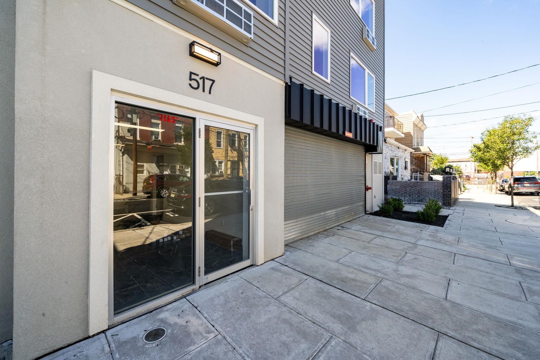 517 7TH ST Unit: 3C