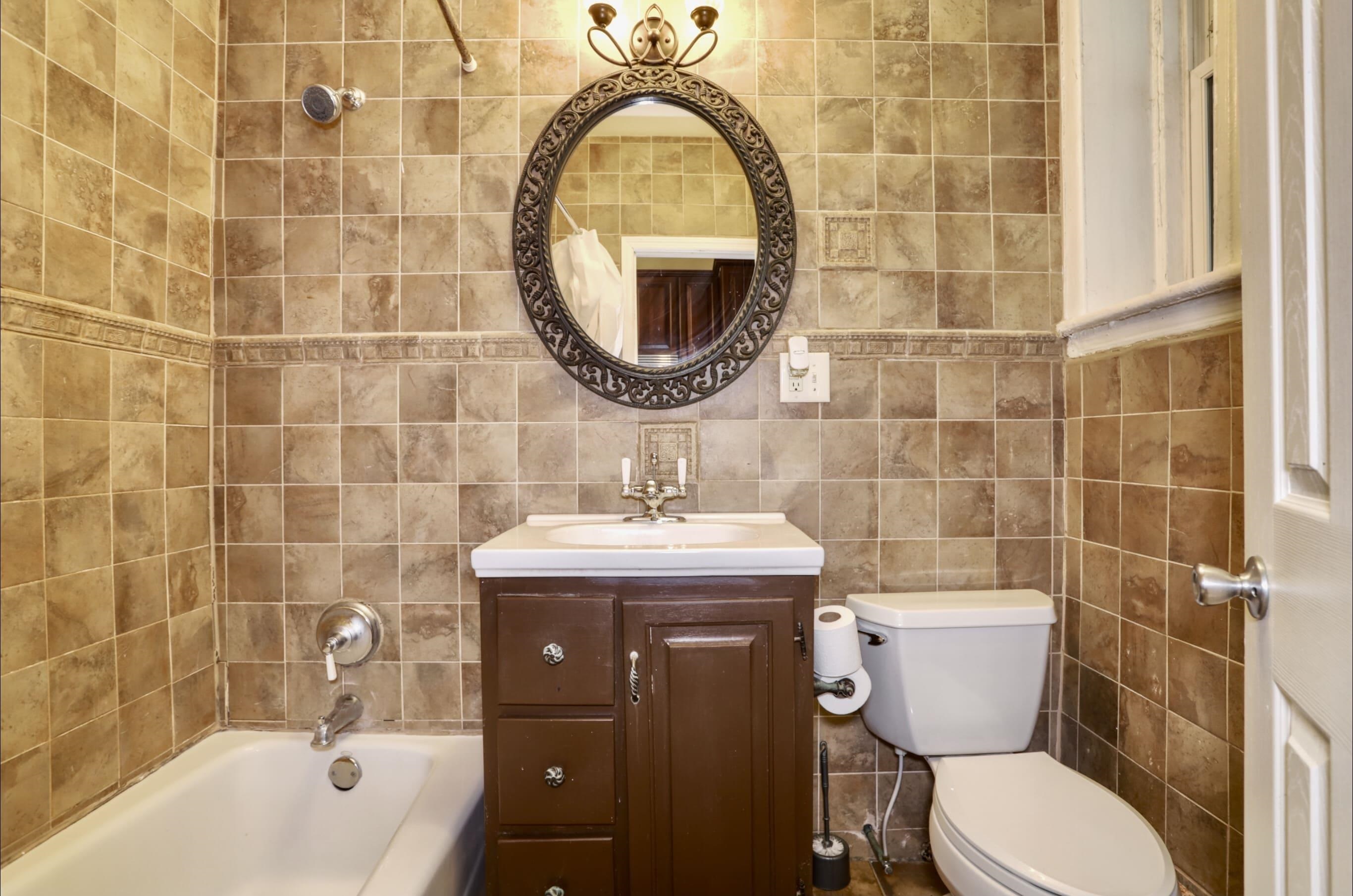 608 MADISON ST Unit: #2