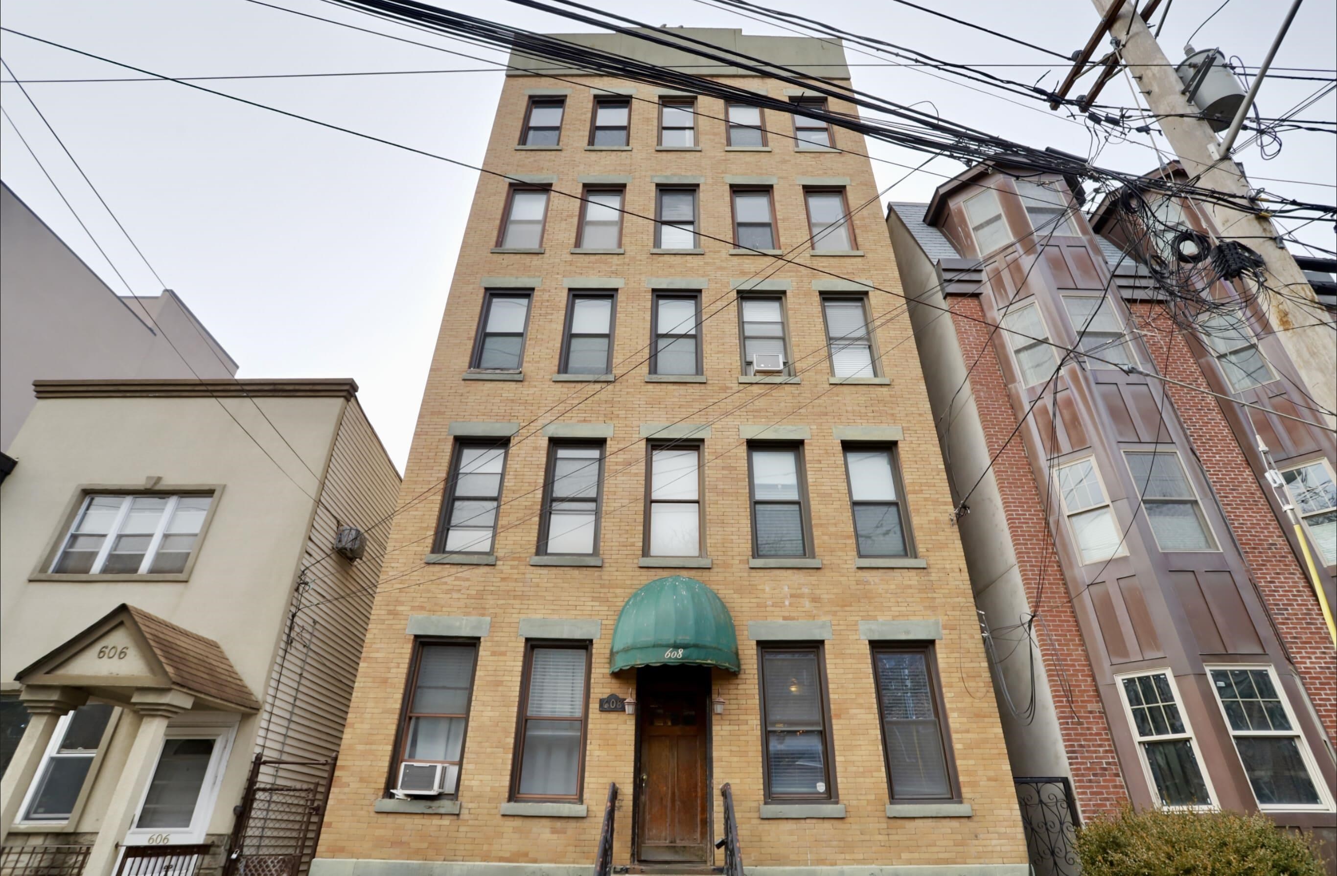 608 MADISON ST Unit: #2