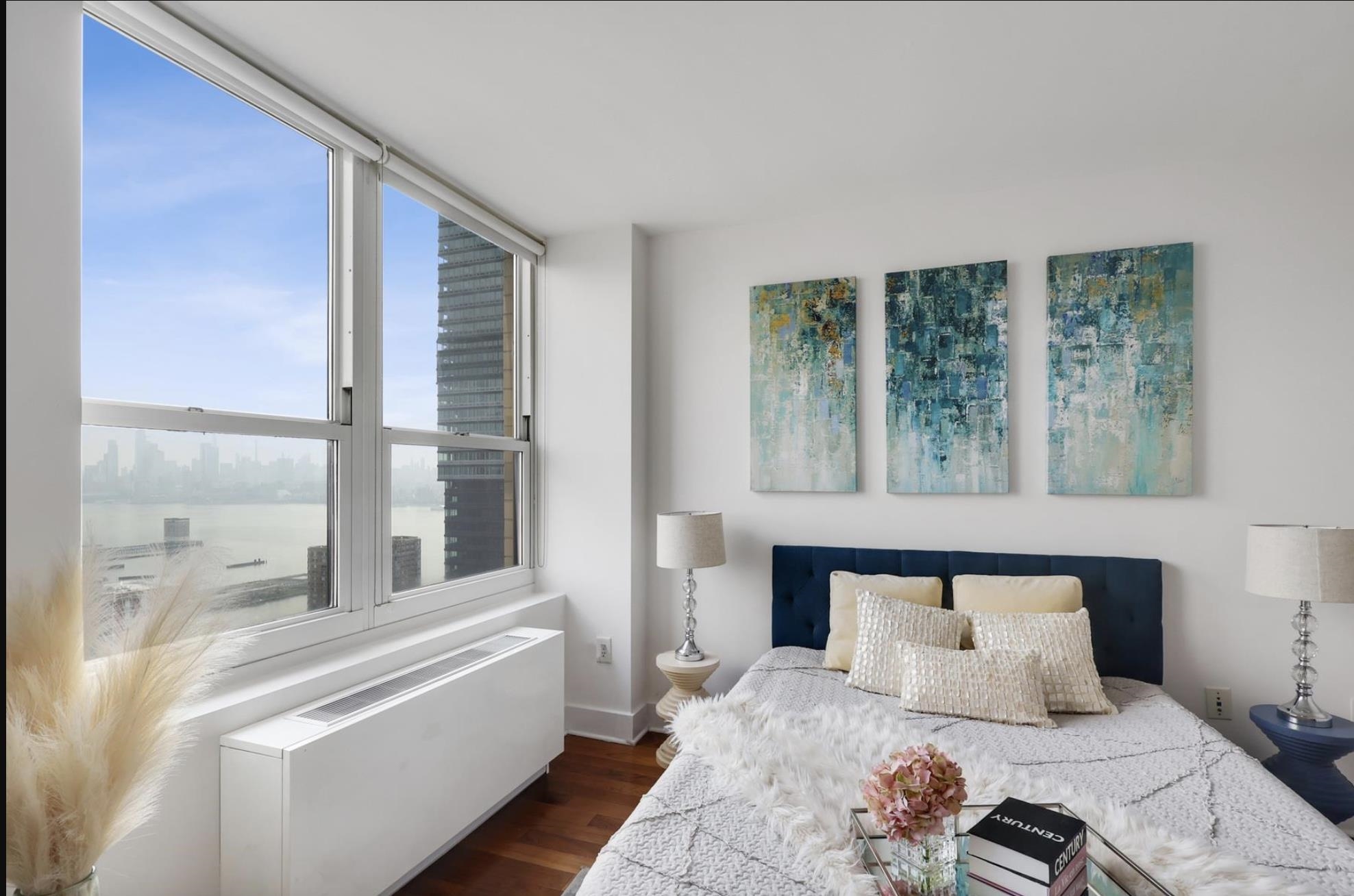 88 MORGAN ST Unit: 3903