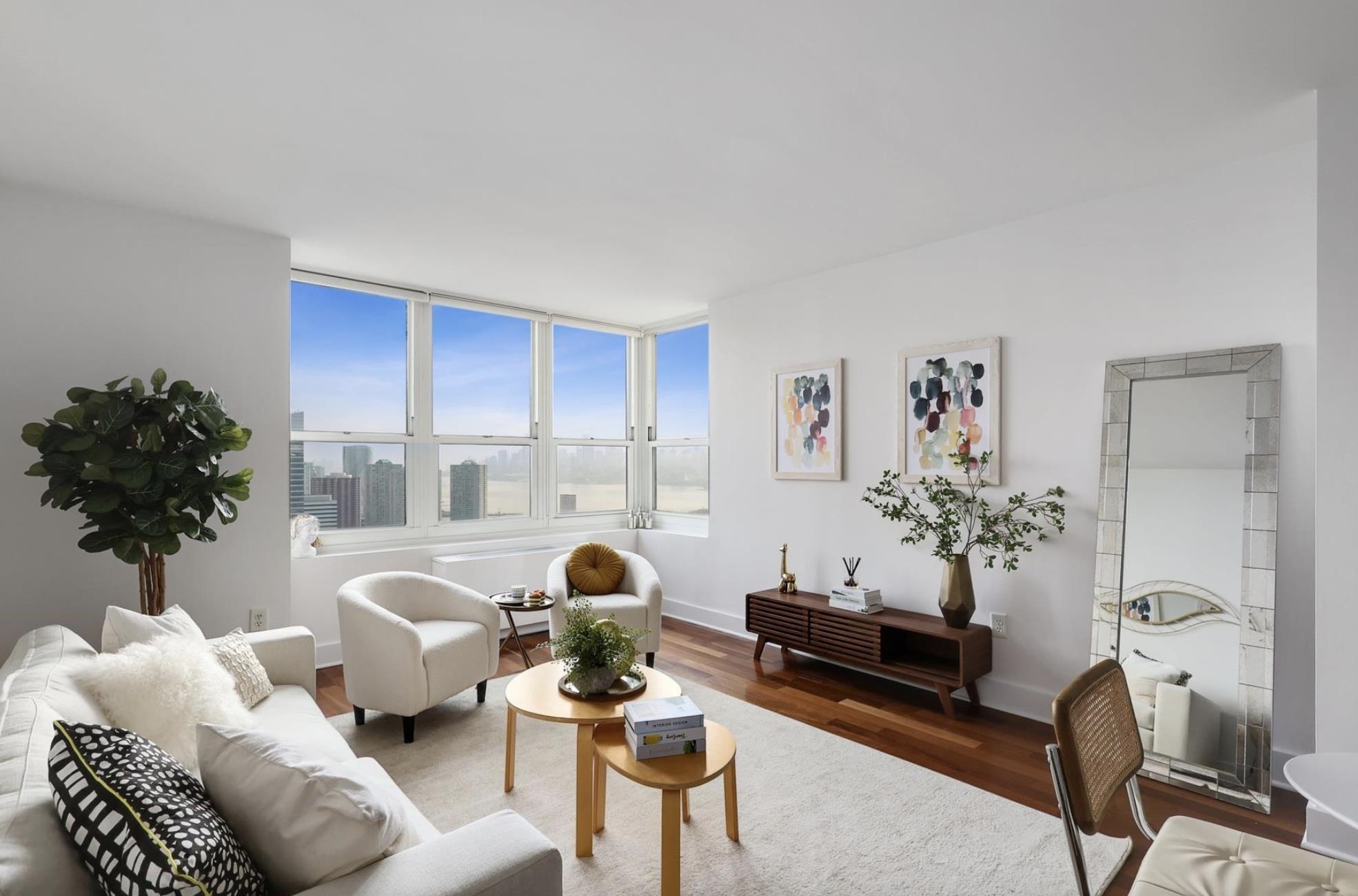 88 MORGAN ST Unit: 3903