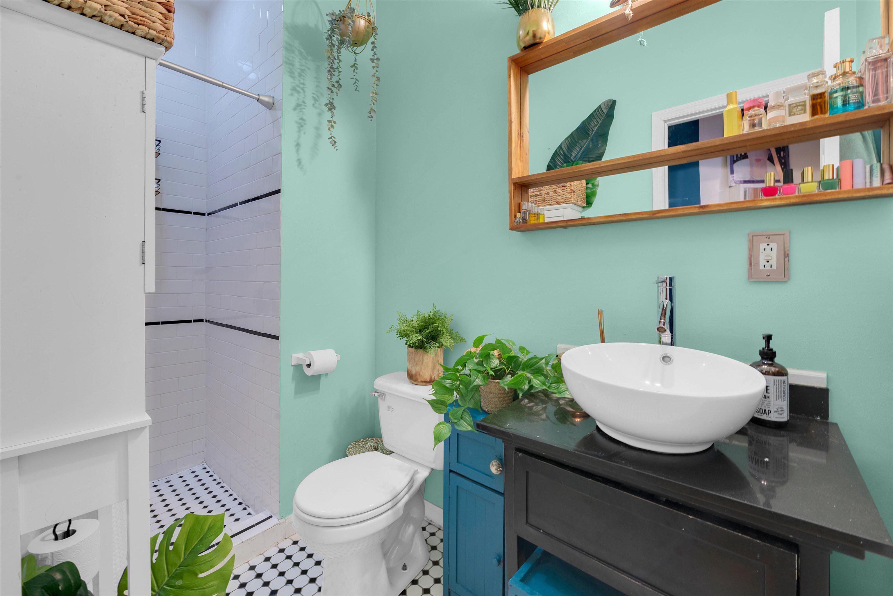 86 MONROE ST Unit: 4L