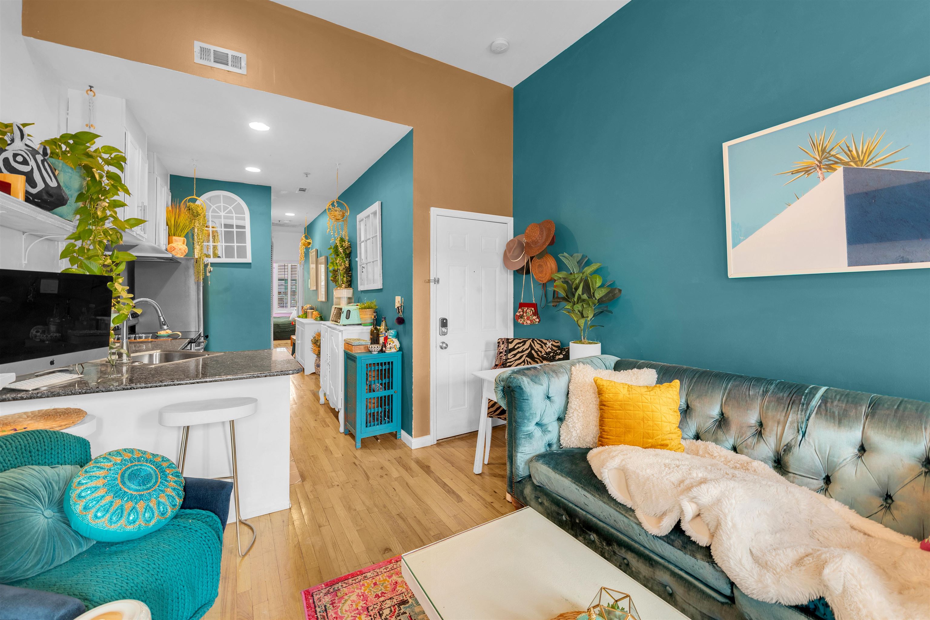 86 MONROE ST Unit: 4L