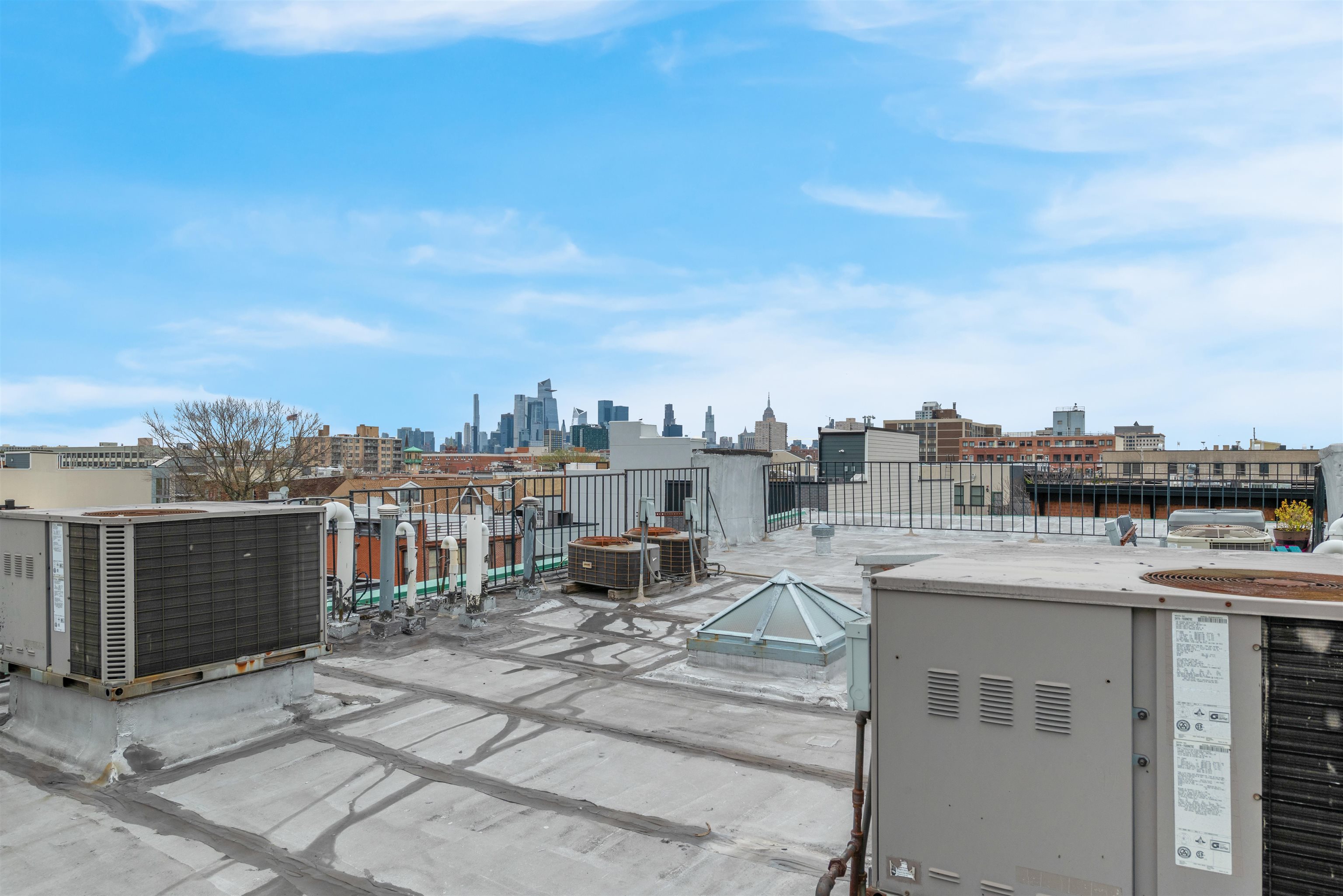 86 MONROE ST Unit: 4L