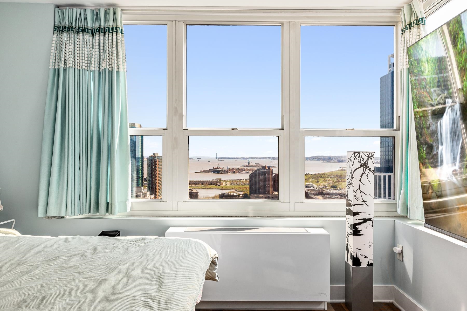 88 MORGAN ST Unit: 3808