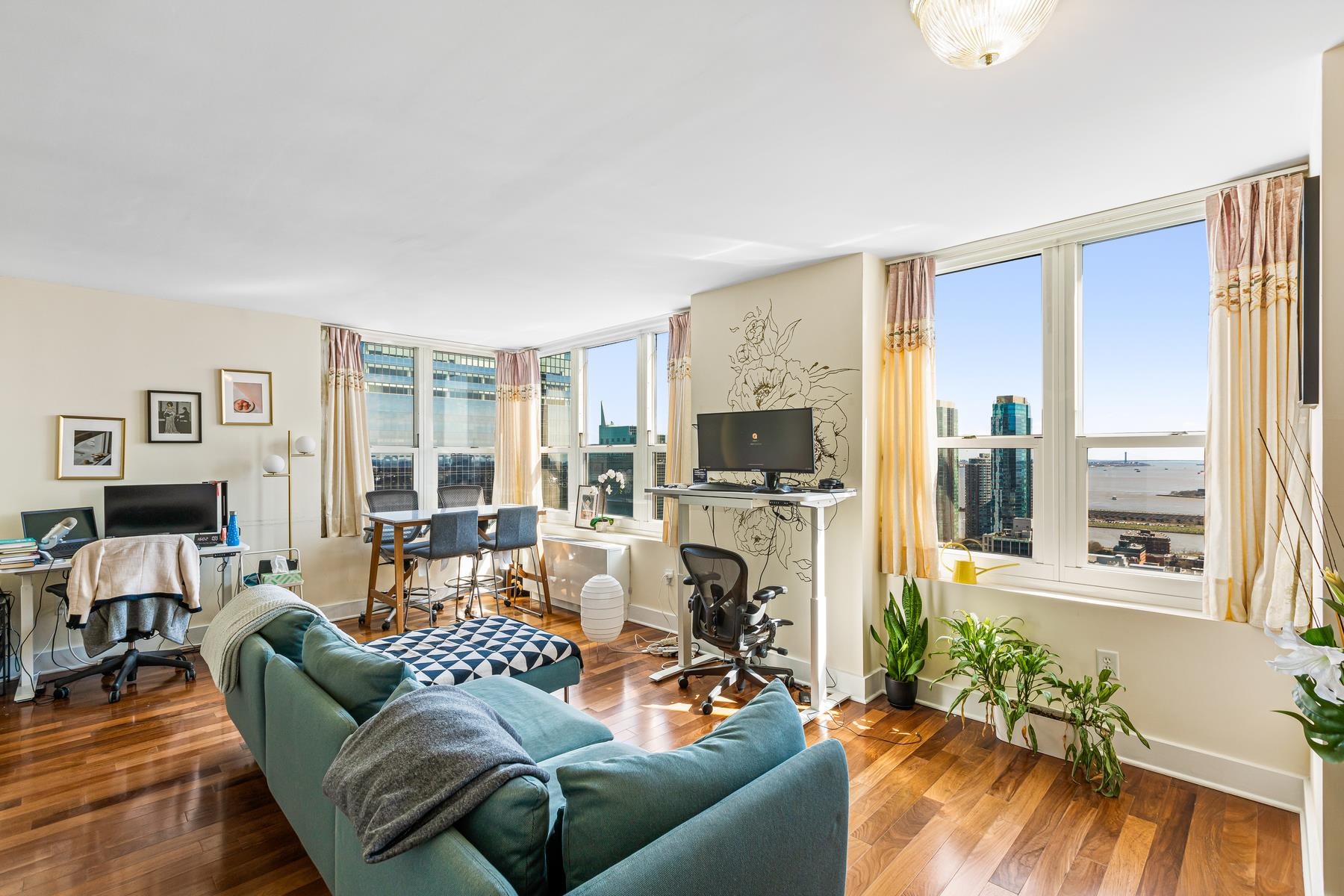 88 MORGAN ST Unit: 3808