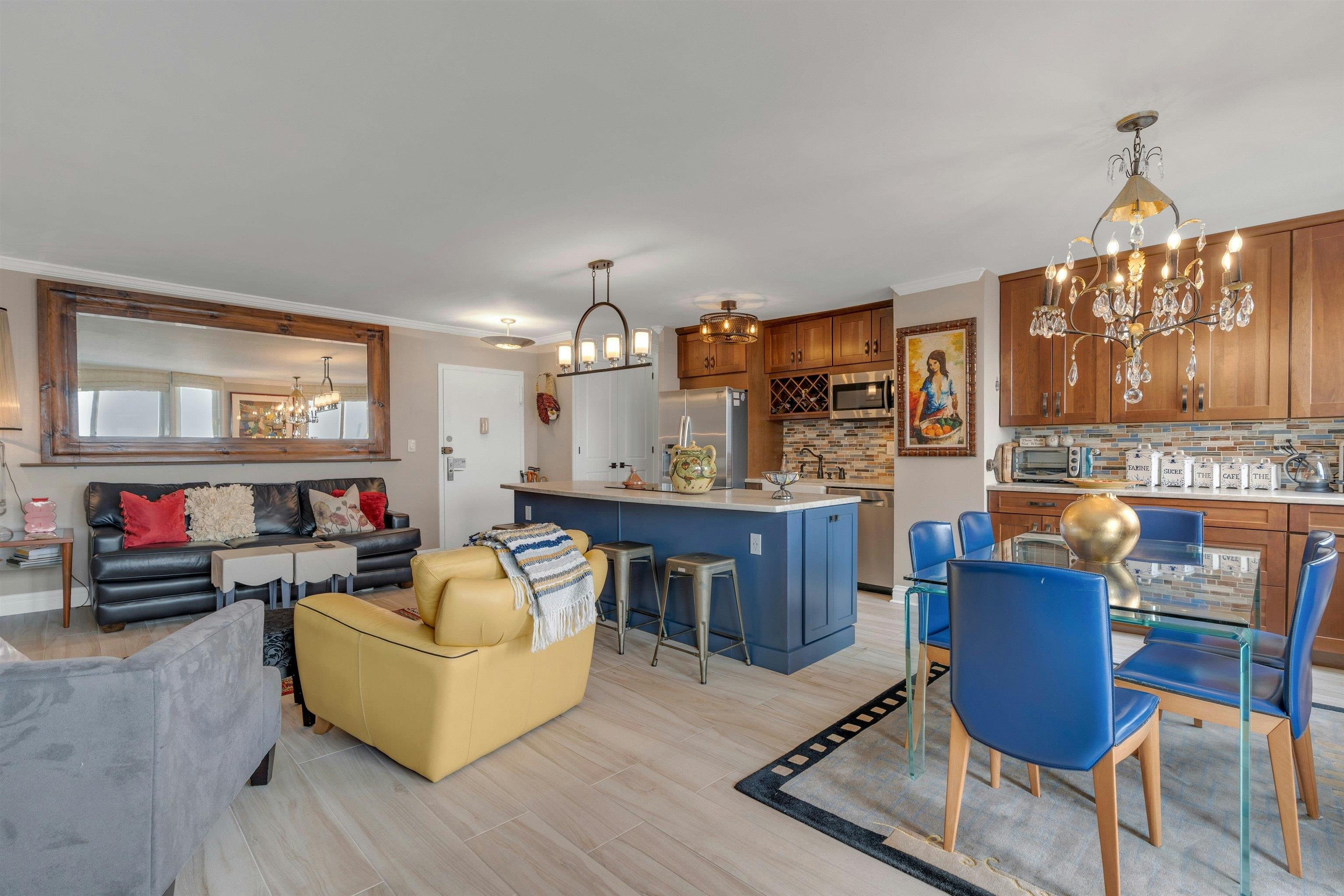 100 MANHATTAN AVE Unit: 2009