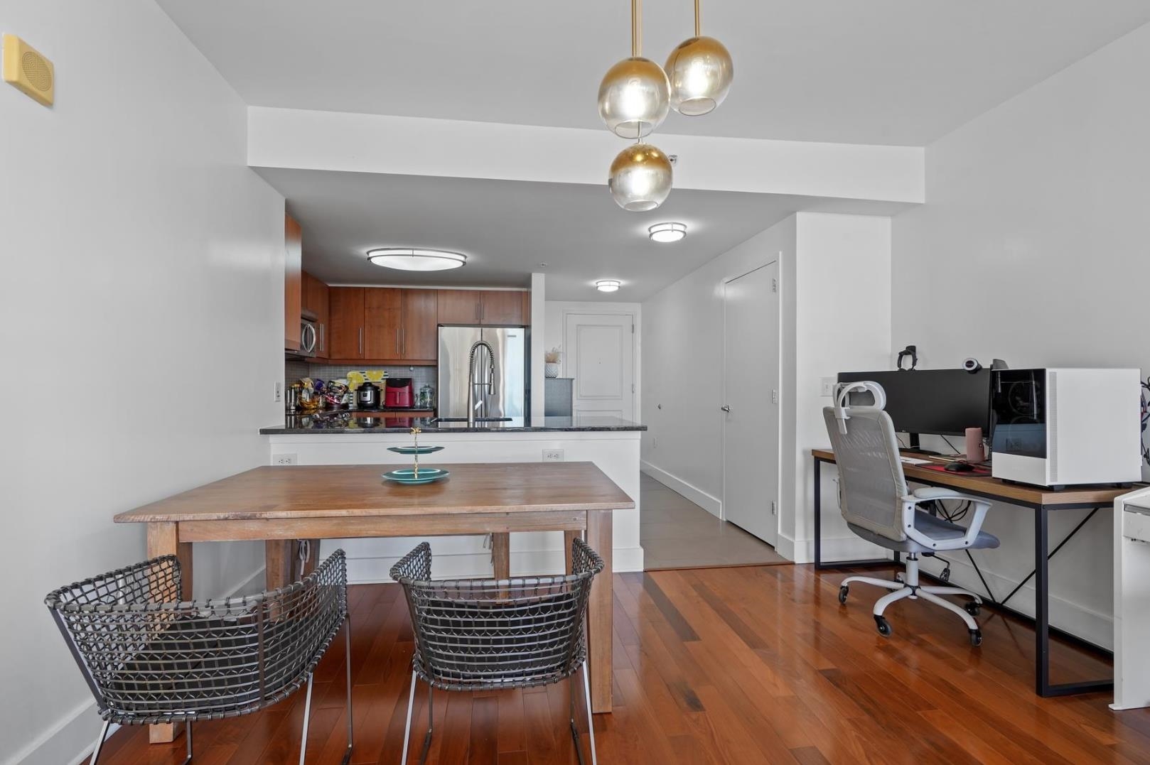 88 MORGAN ST Unit: 3906