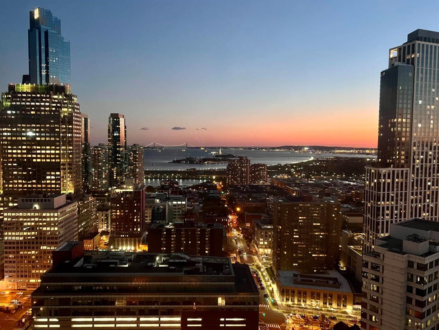 88 MORGAN ST Unit: 3906