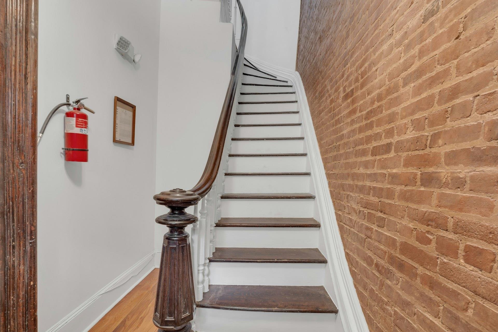 356 VARICK ST Unit: 2