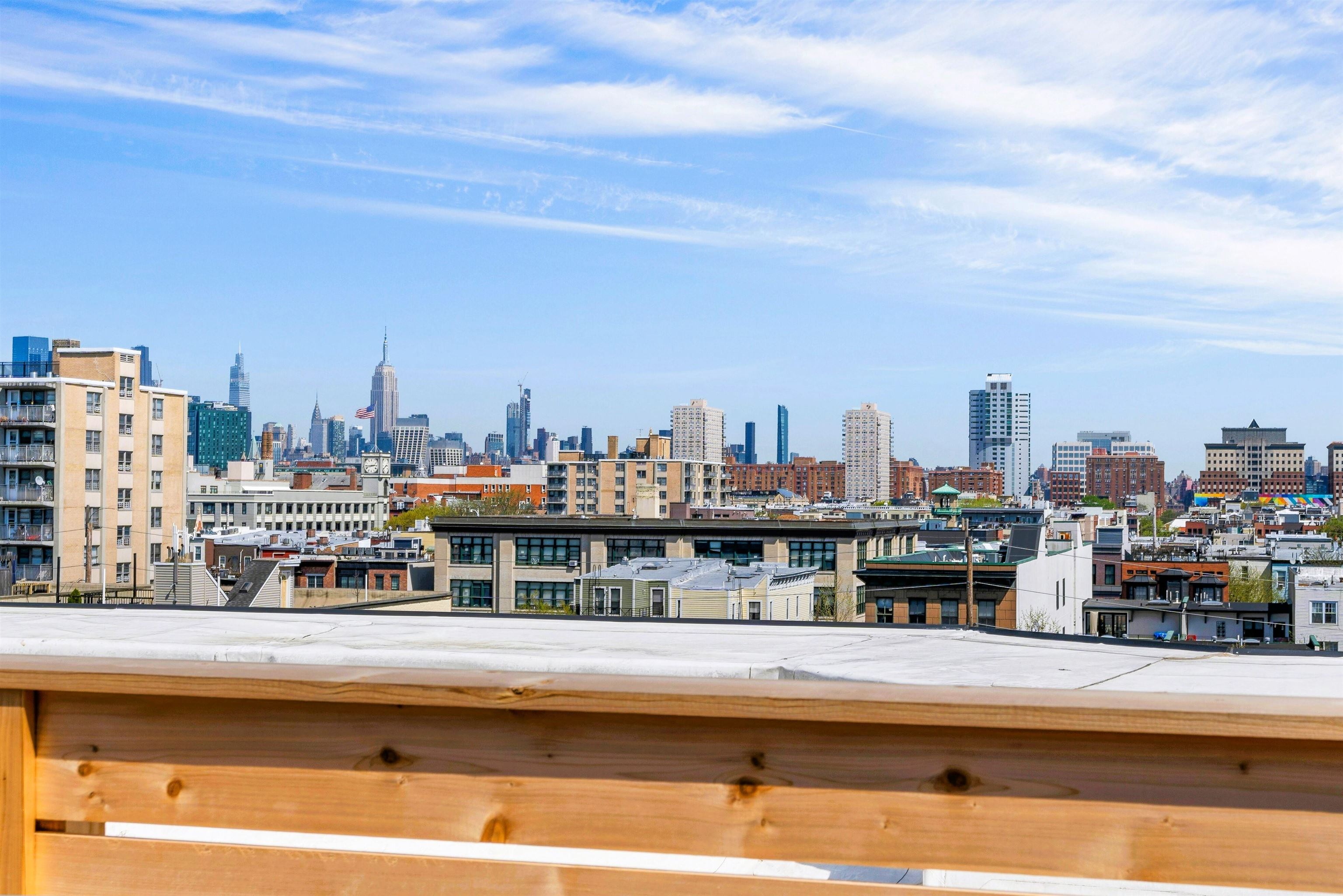 128 HARRISON ST Unit: 404