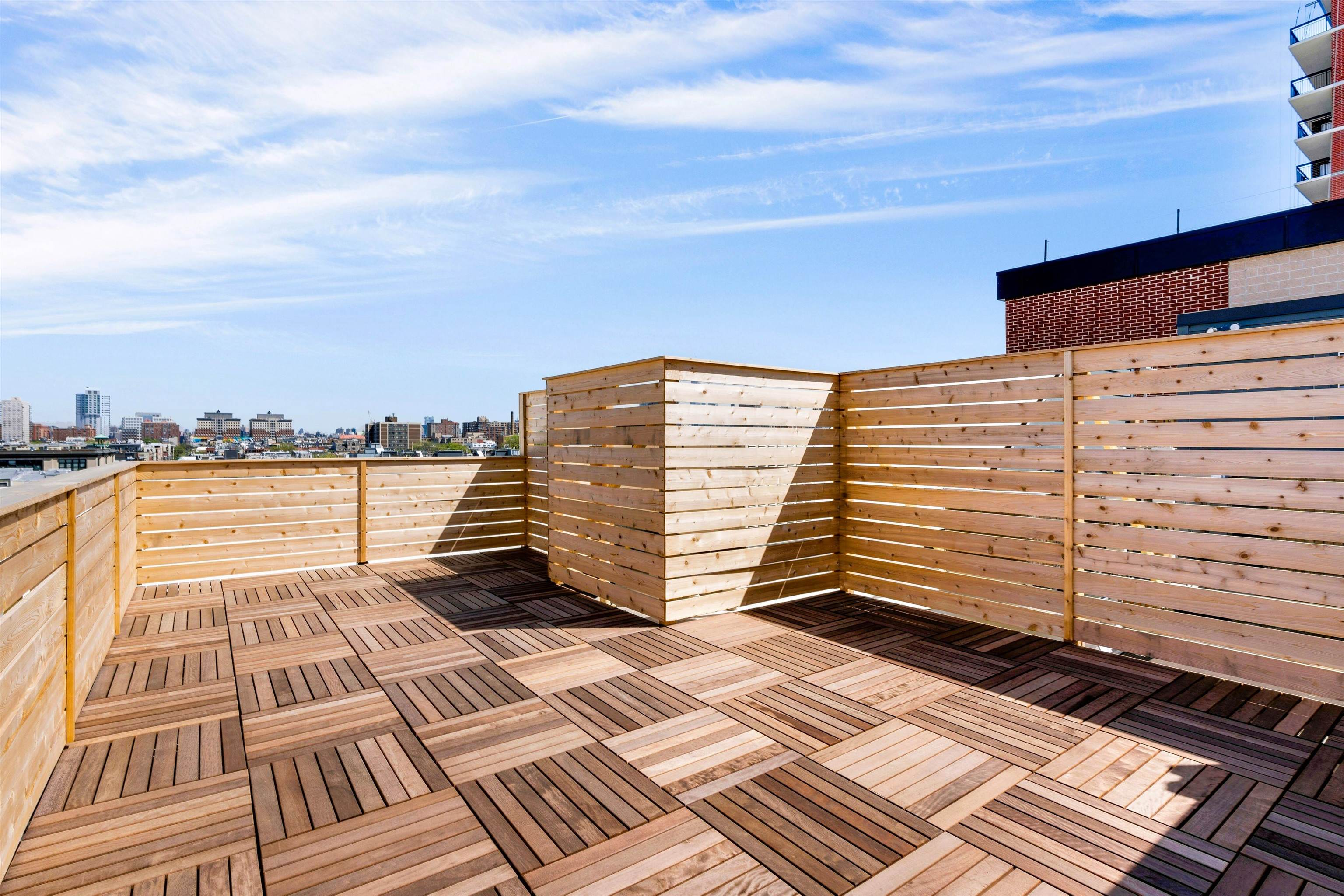 128 HARRISON ST Unit: 404