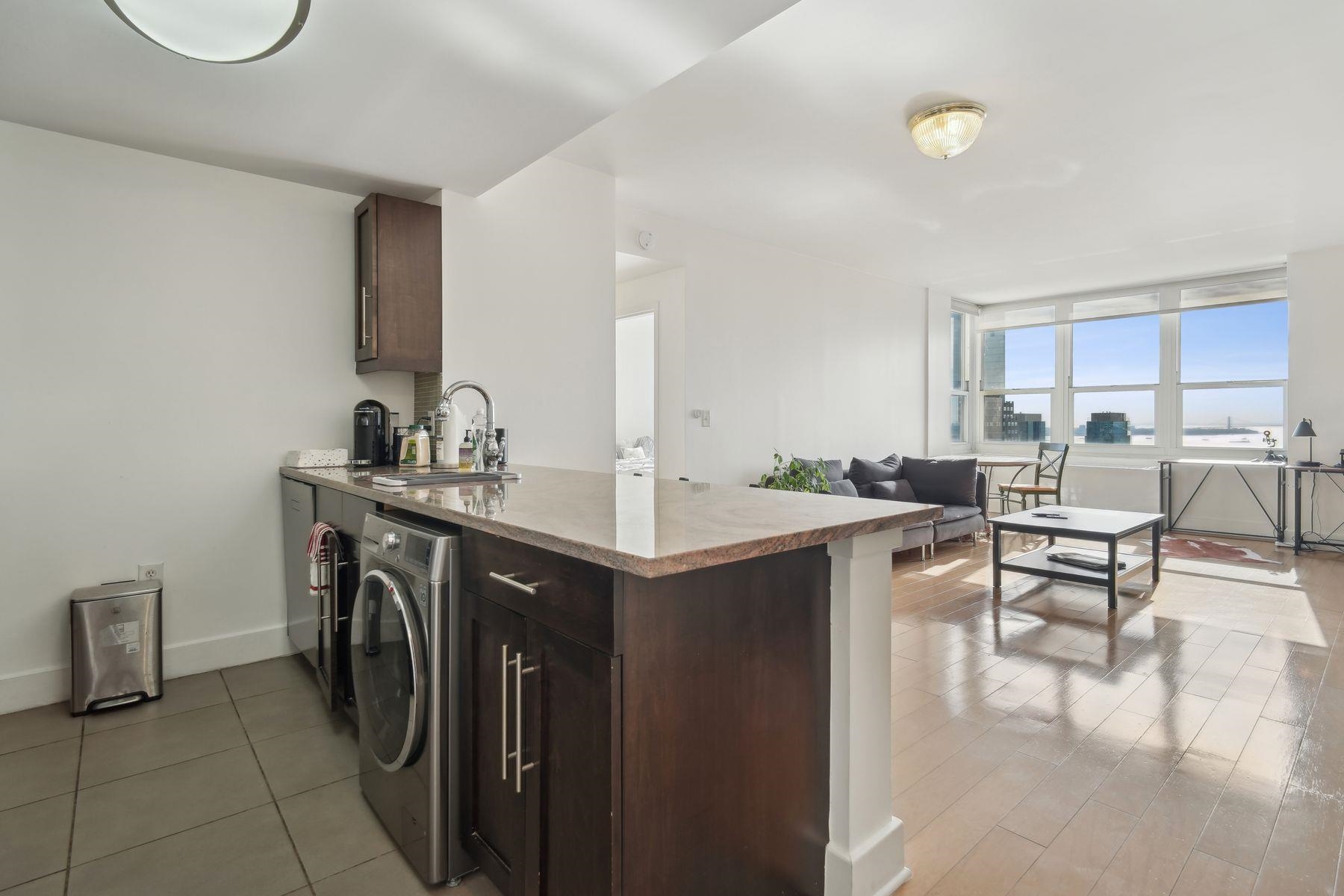 88 MORGAN ST Unit: PH4-6