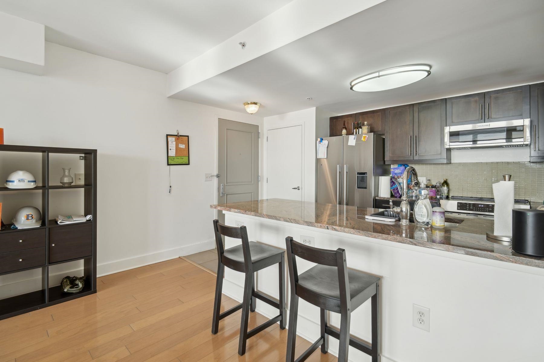 88 MORGAN ST Unit: PH4-6