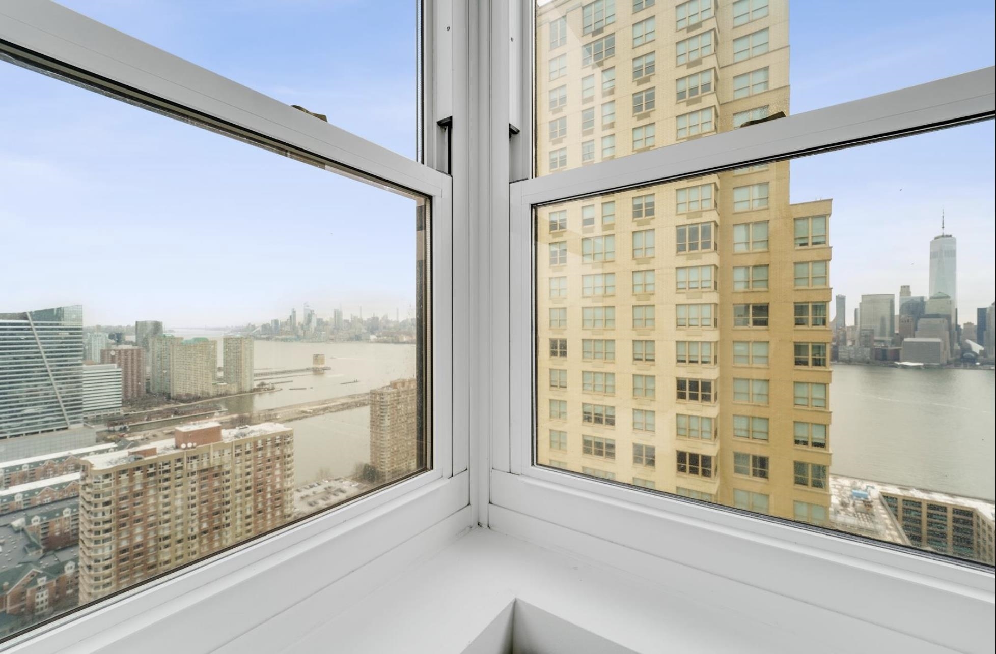 88 MORGAN ST Unit: 4204