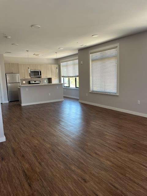 662 AVENUE C Unit: 203