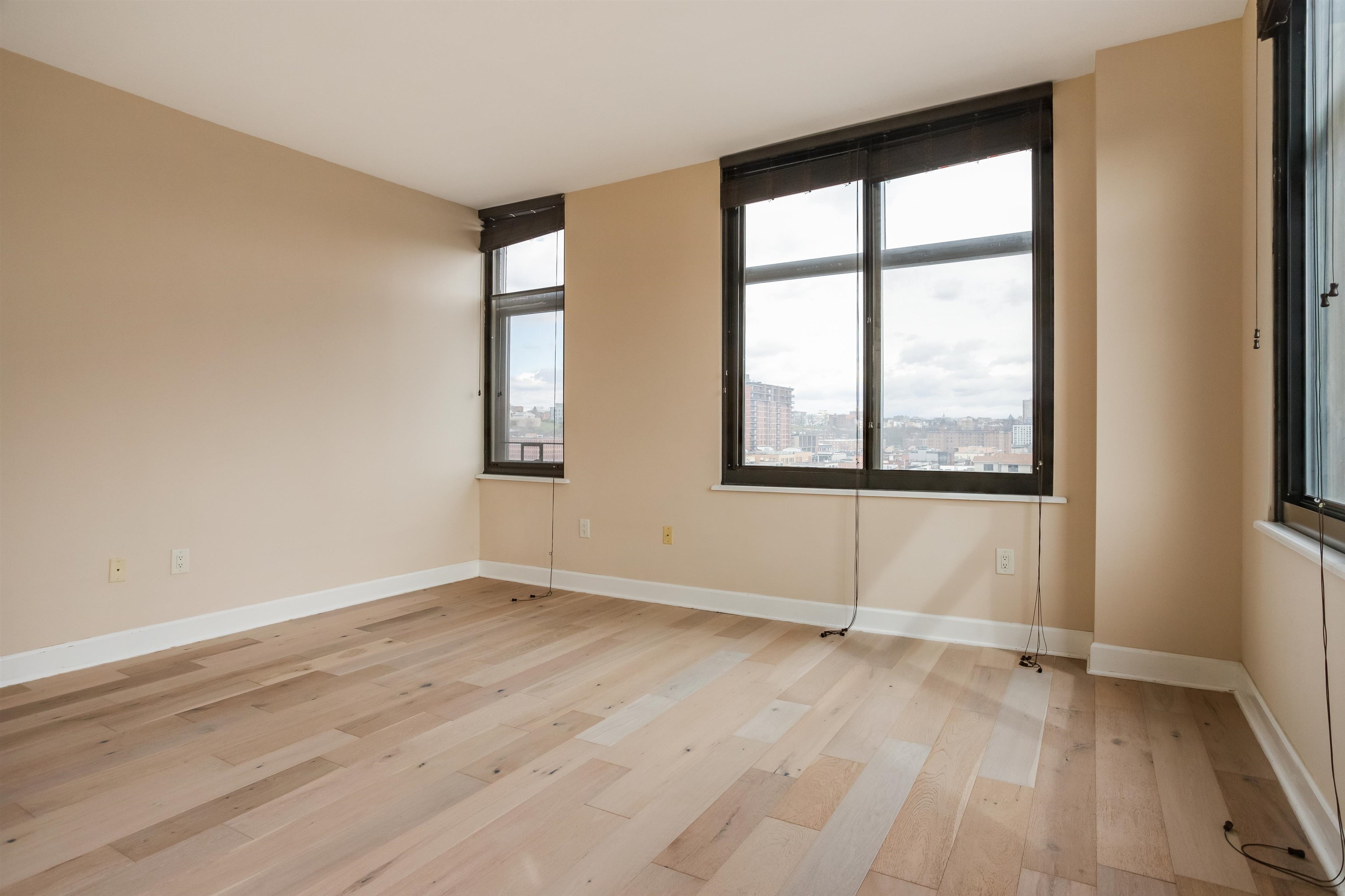 610 NEWARK ST Unit: 9FR