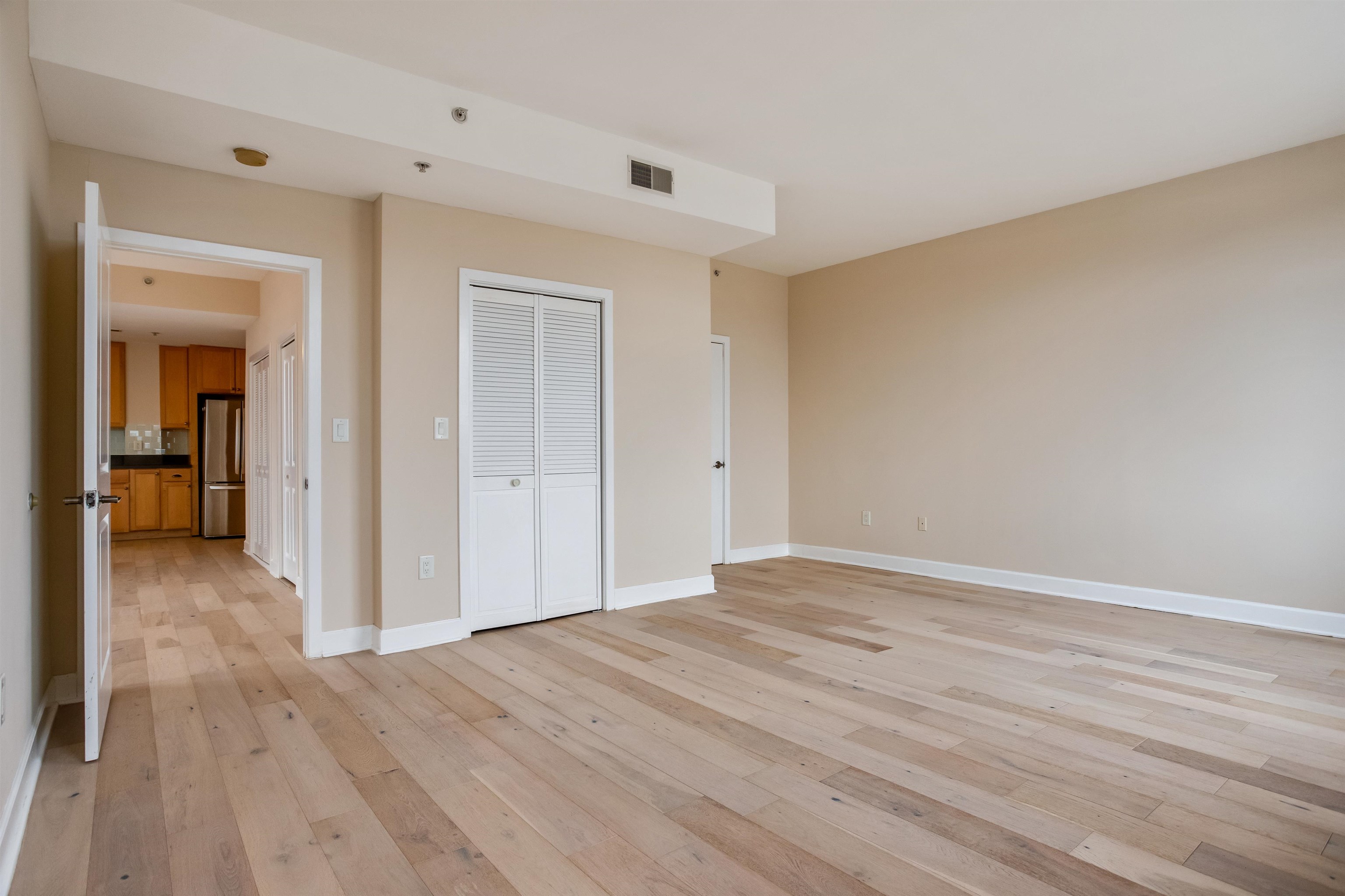 610 NEWARK ST Unit: 9FR