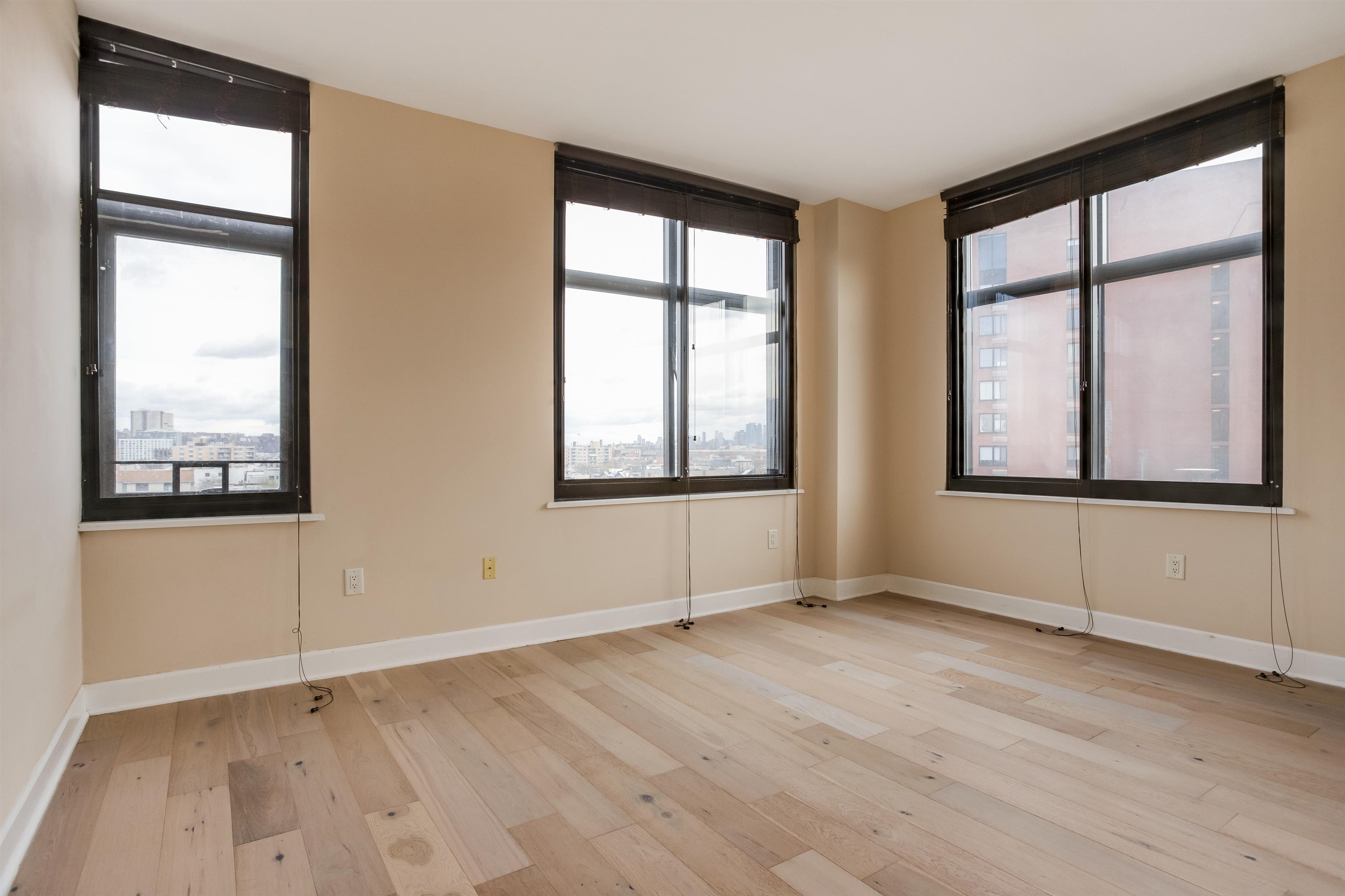 610 NEWARK ST Unit: 9FR