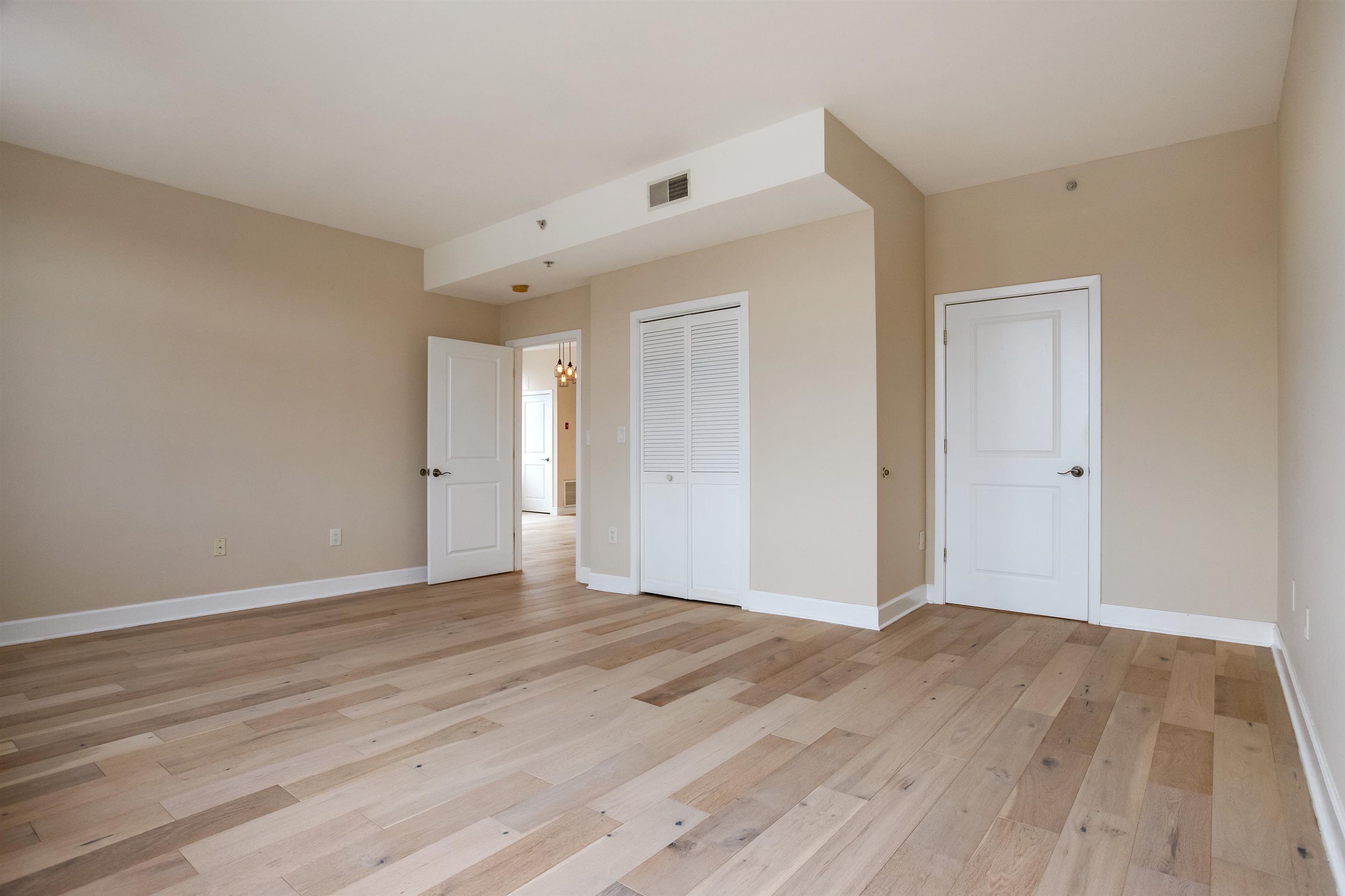 610 NEWARK ST Unit: 9FR