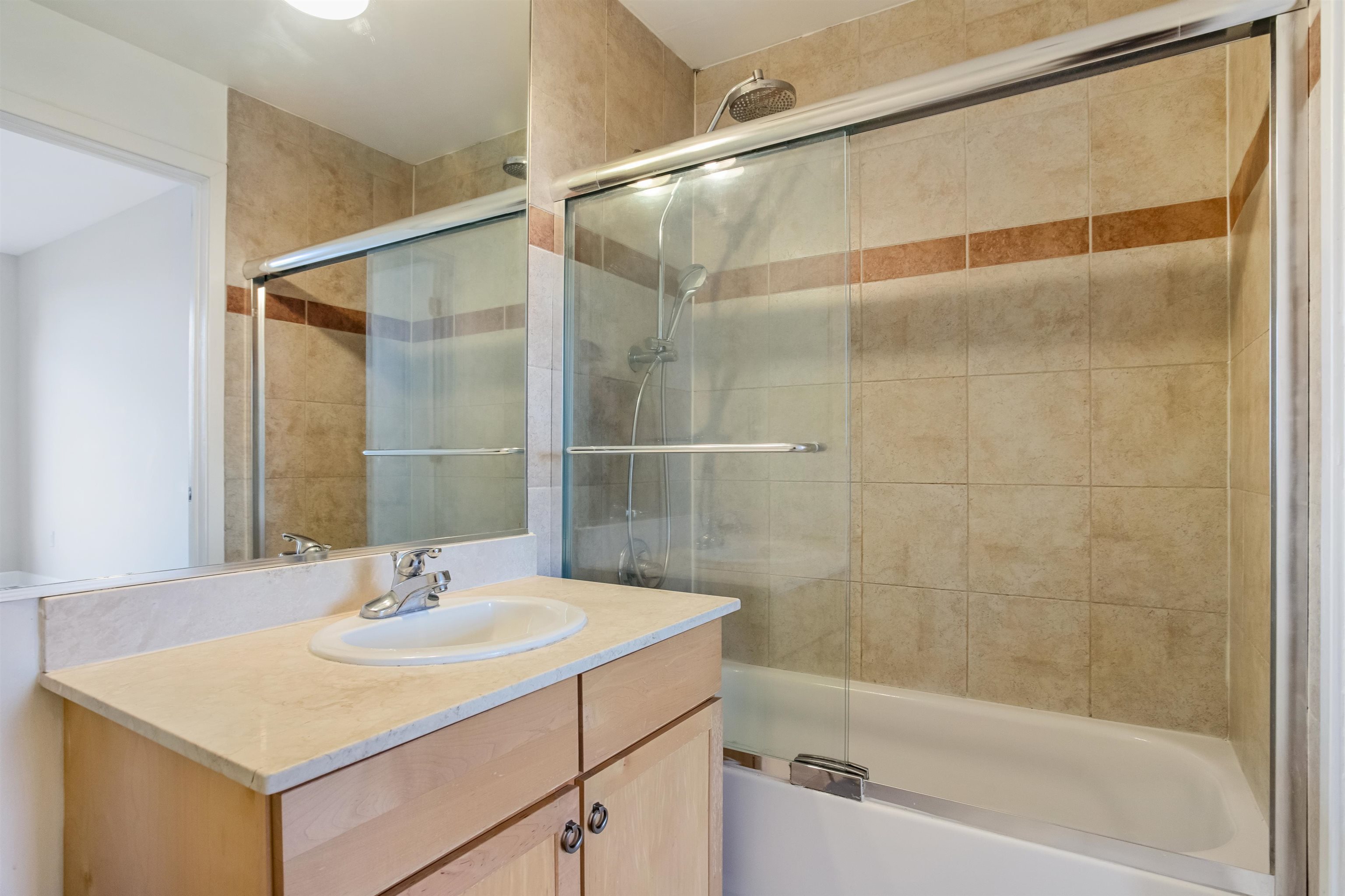 610 NEWARK ST Unit: 9FR