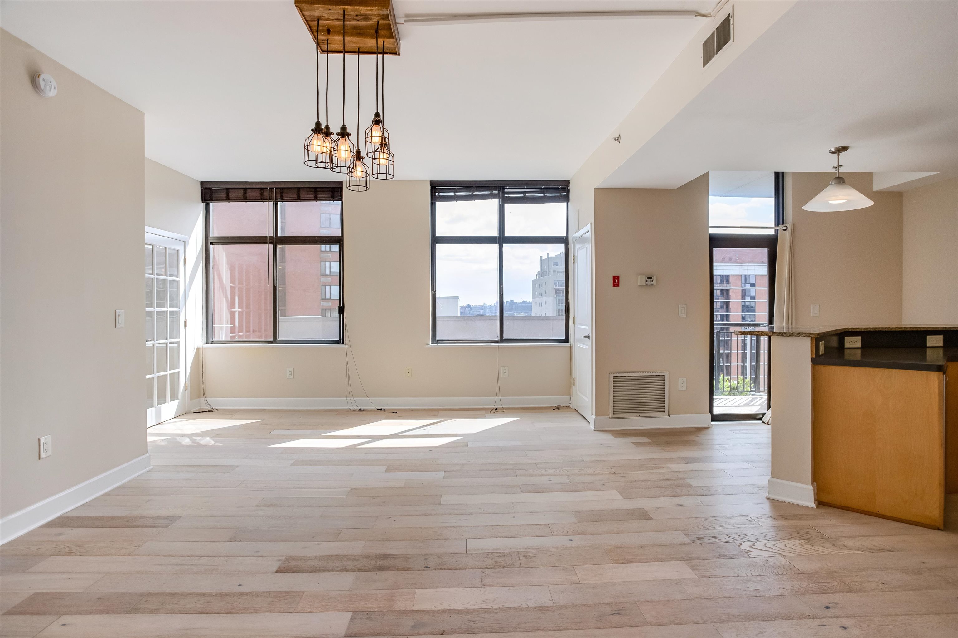 610 NEWARK ST Unit: 9FR