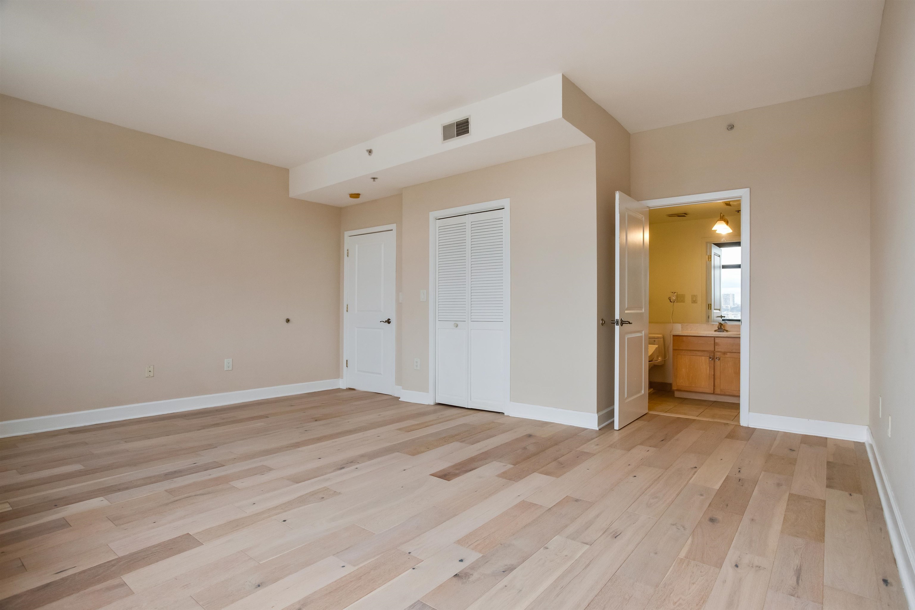 610 NEWARK ST Unit: 9FR