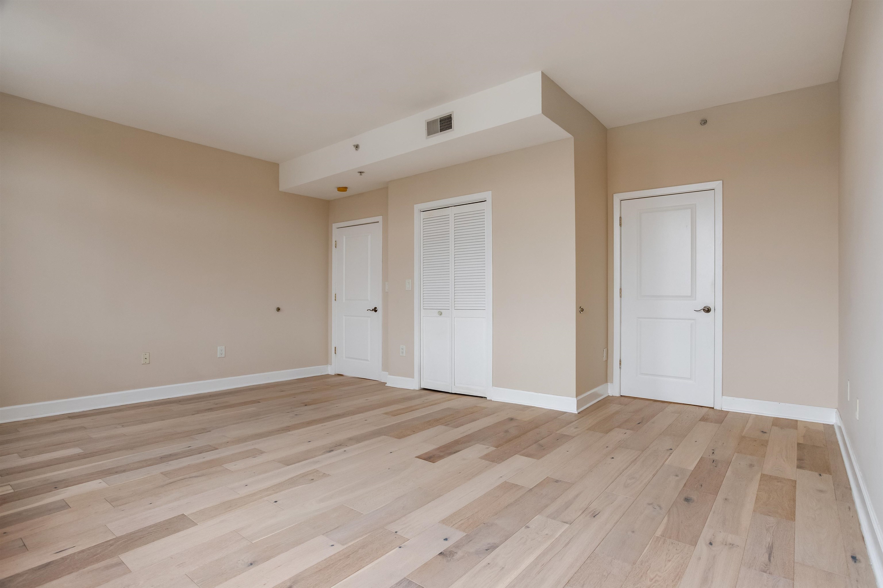 610 NEWARK ST Unit: 9FR