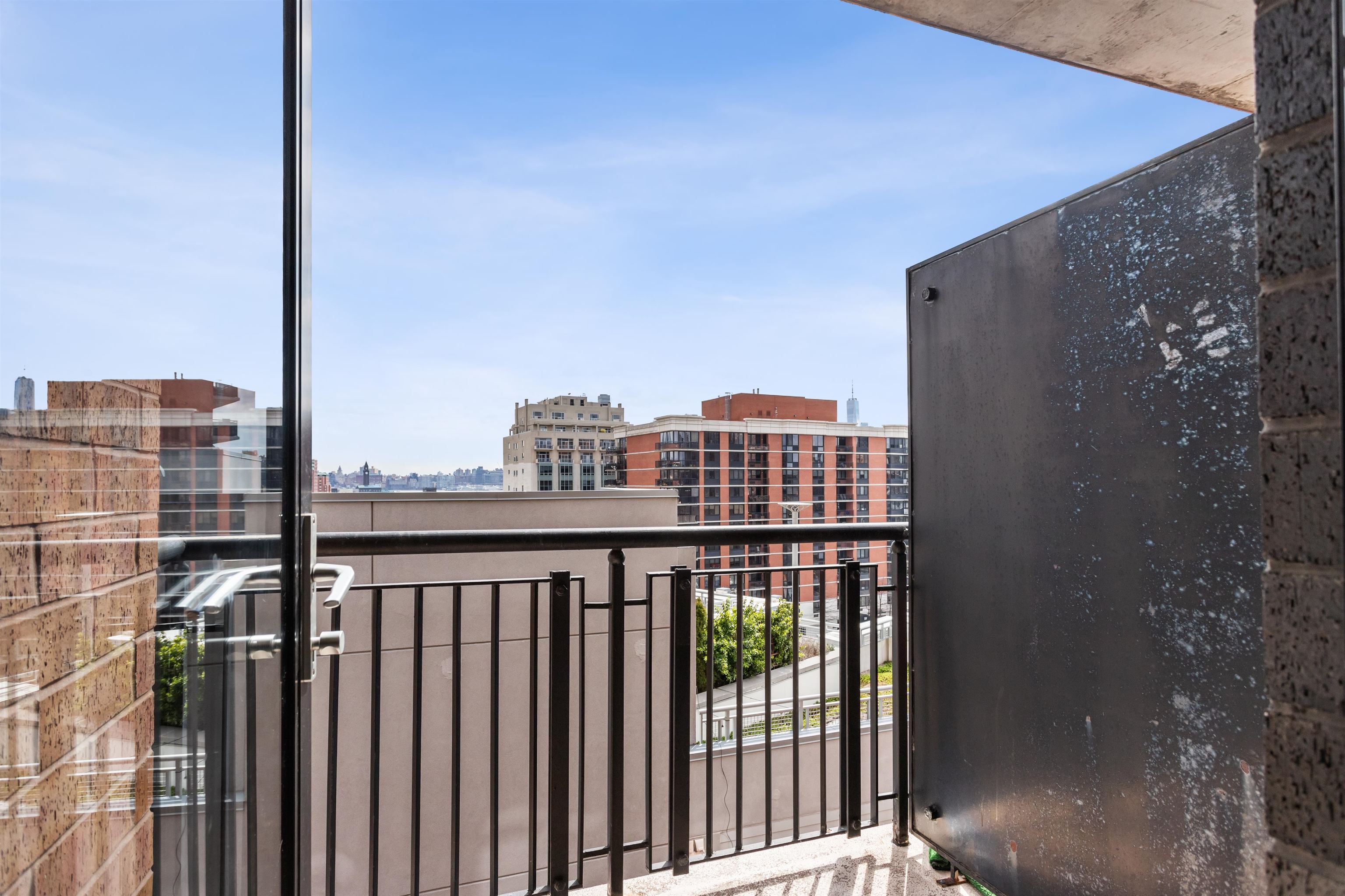 610 NEWARK ST Unit: 9FR