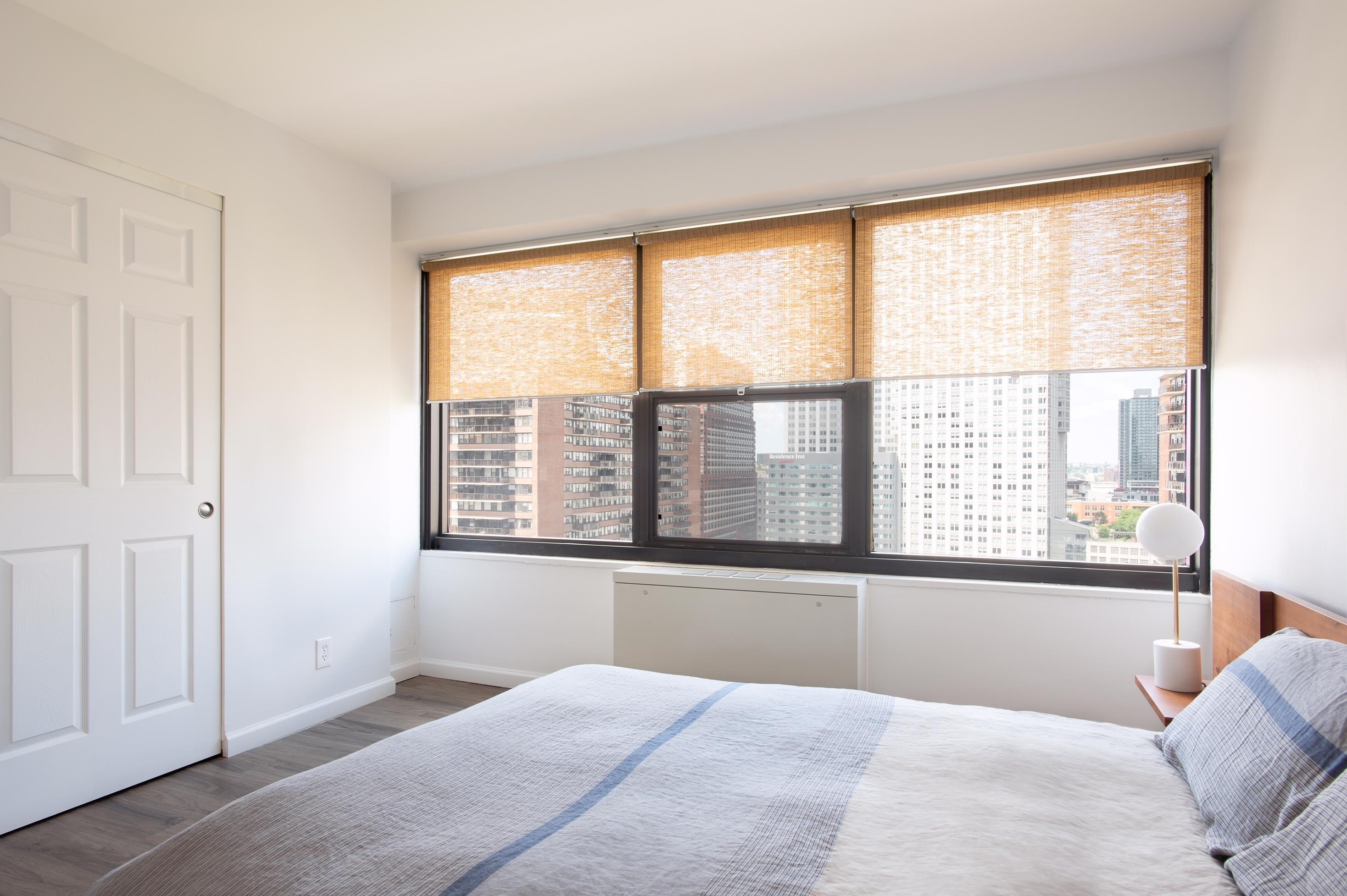 135 MONTGOMERY ST Unit: 17G