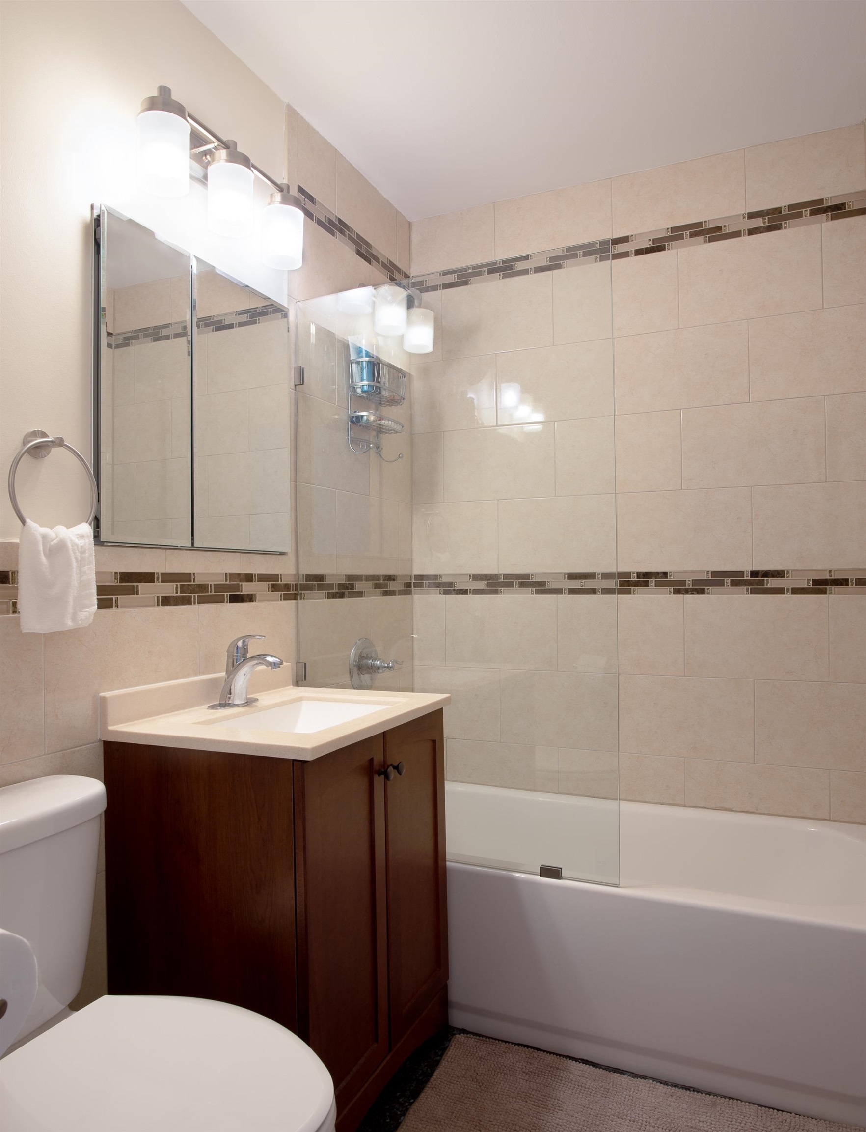 135 MONTGOMERY ST Unit: 17G