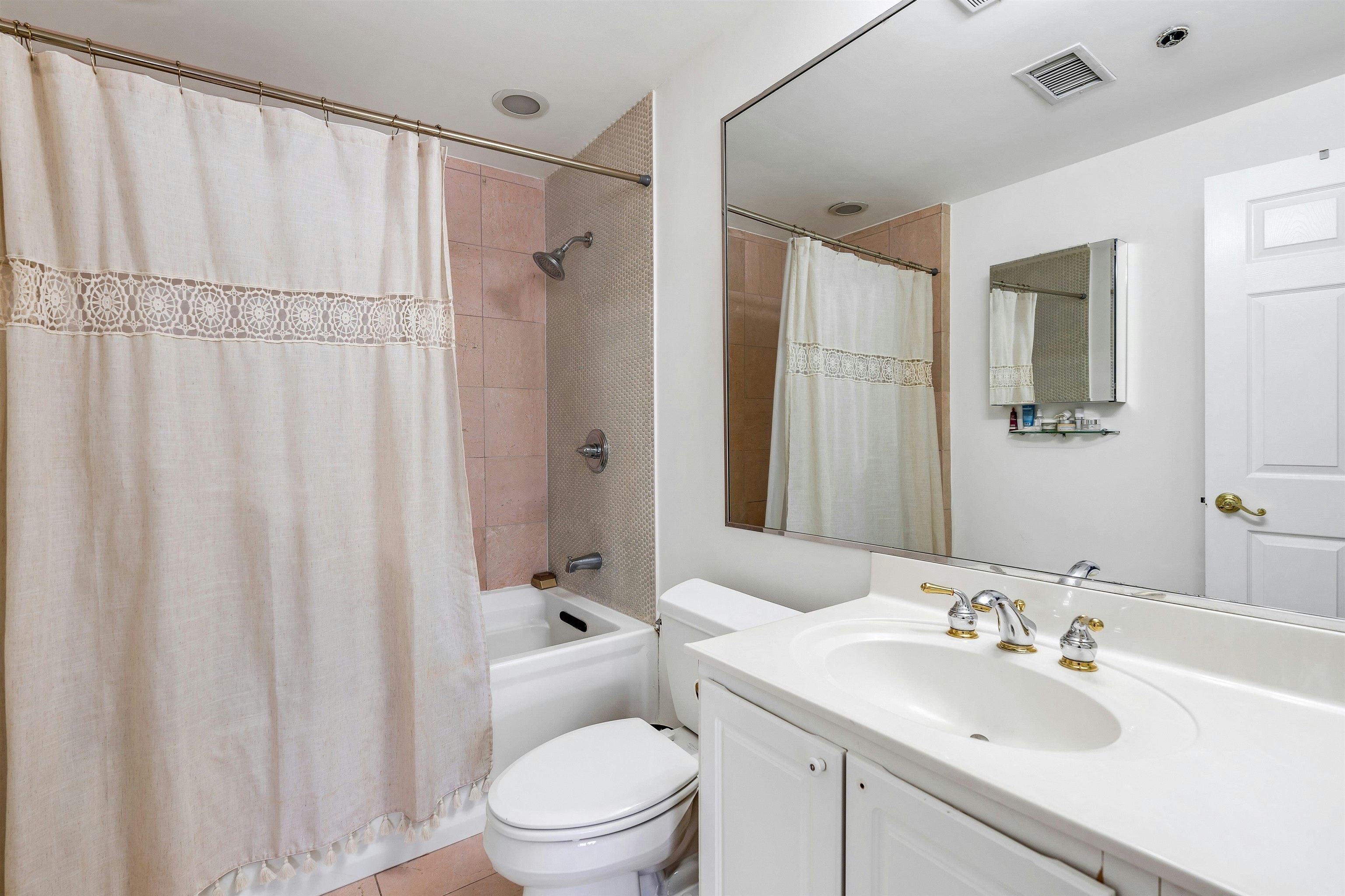99 PARK AVE Unit: 5D