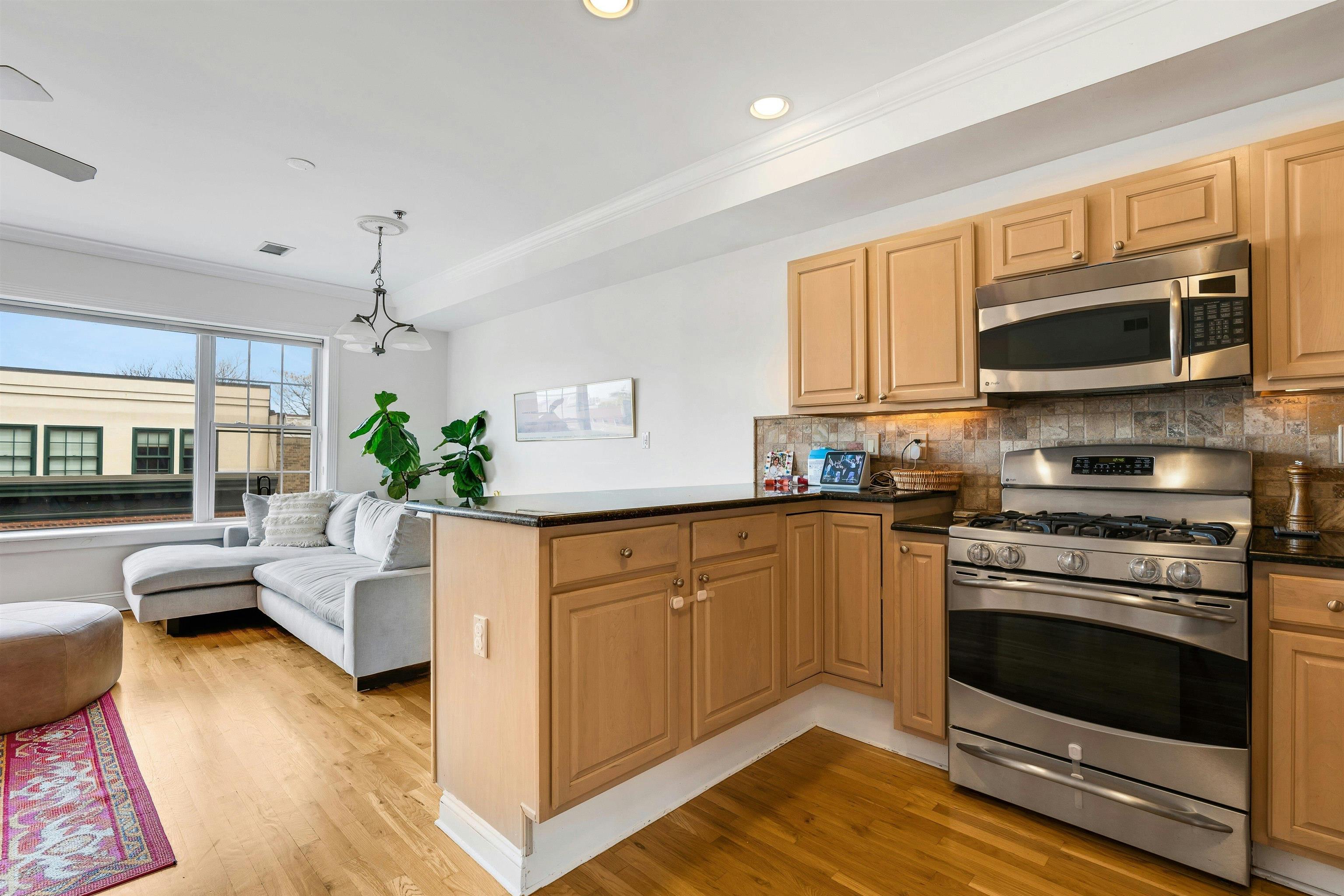 99 PARK AVE Unit: 5D