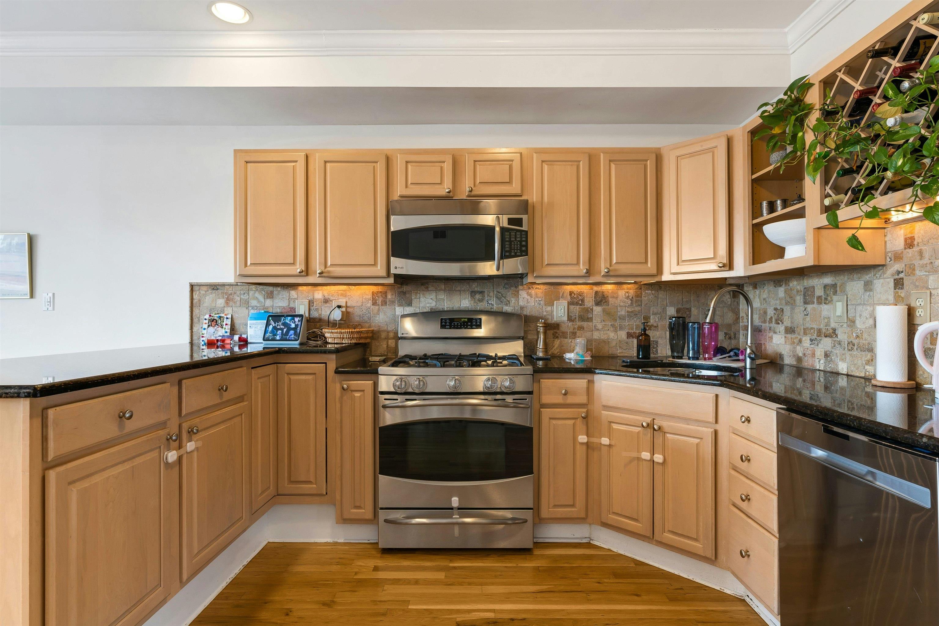 99 PARK AVE Unit: 5D