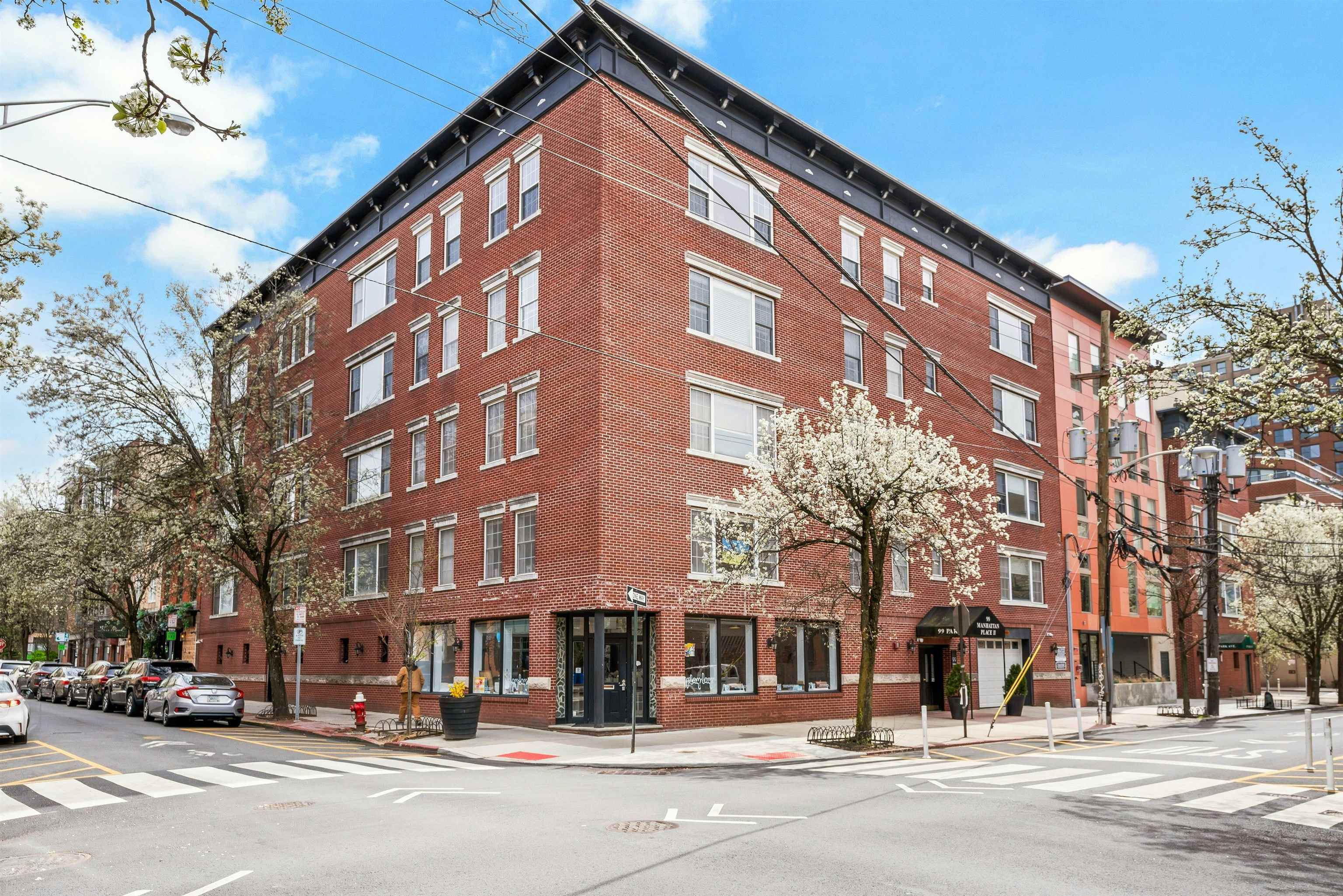 99 PARK AVE Unit: 5D