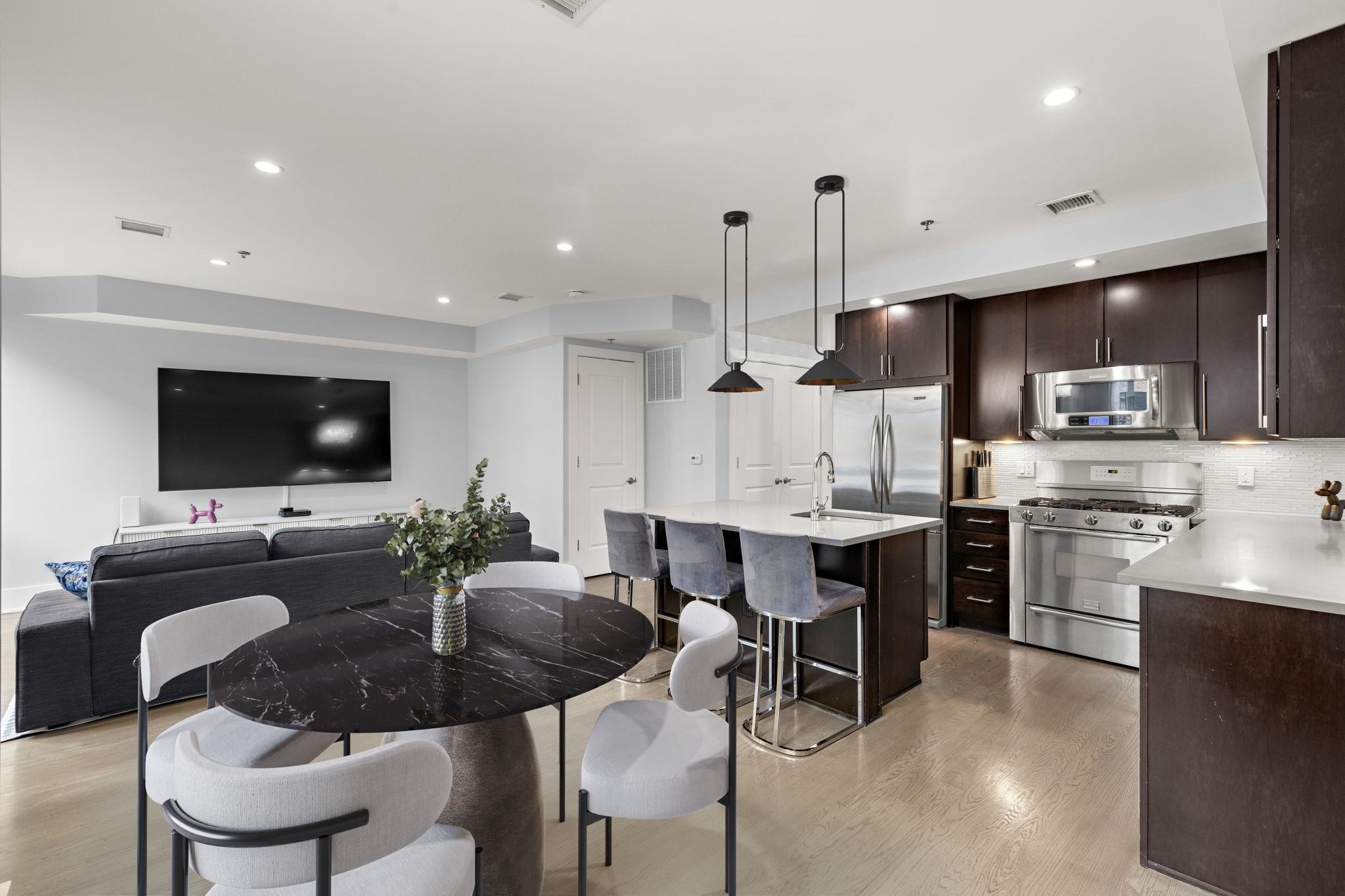 89 JEFFERSON ST Unit: 2D
