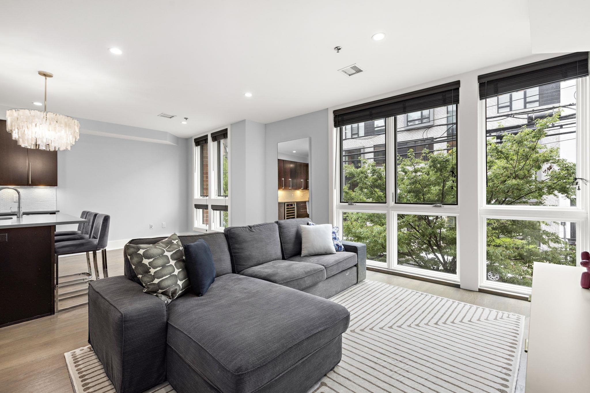 89 JEFFERSON ST Unit: 2D